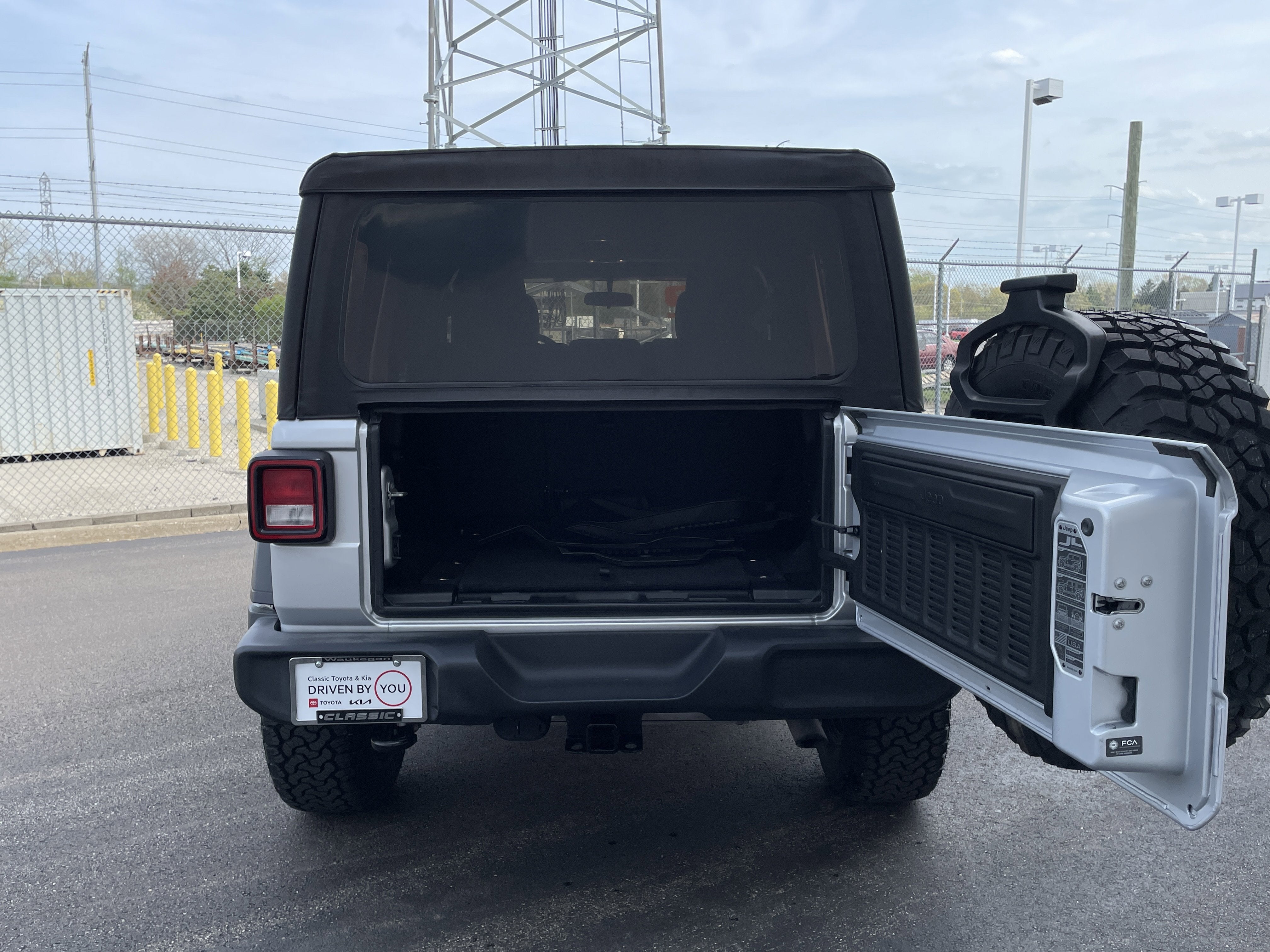 2022 Jeep Wrangler Unlimited Willys Sport