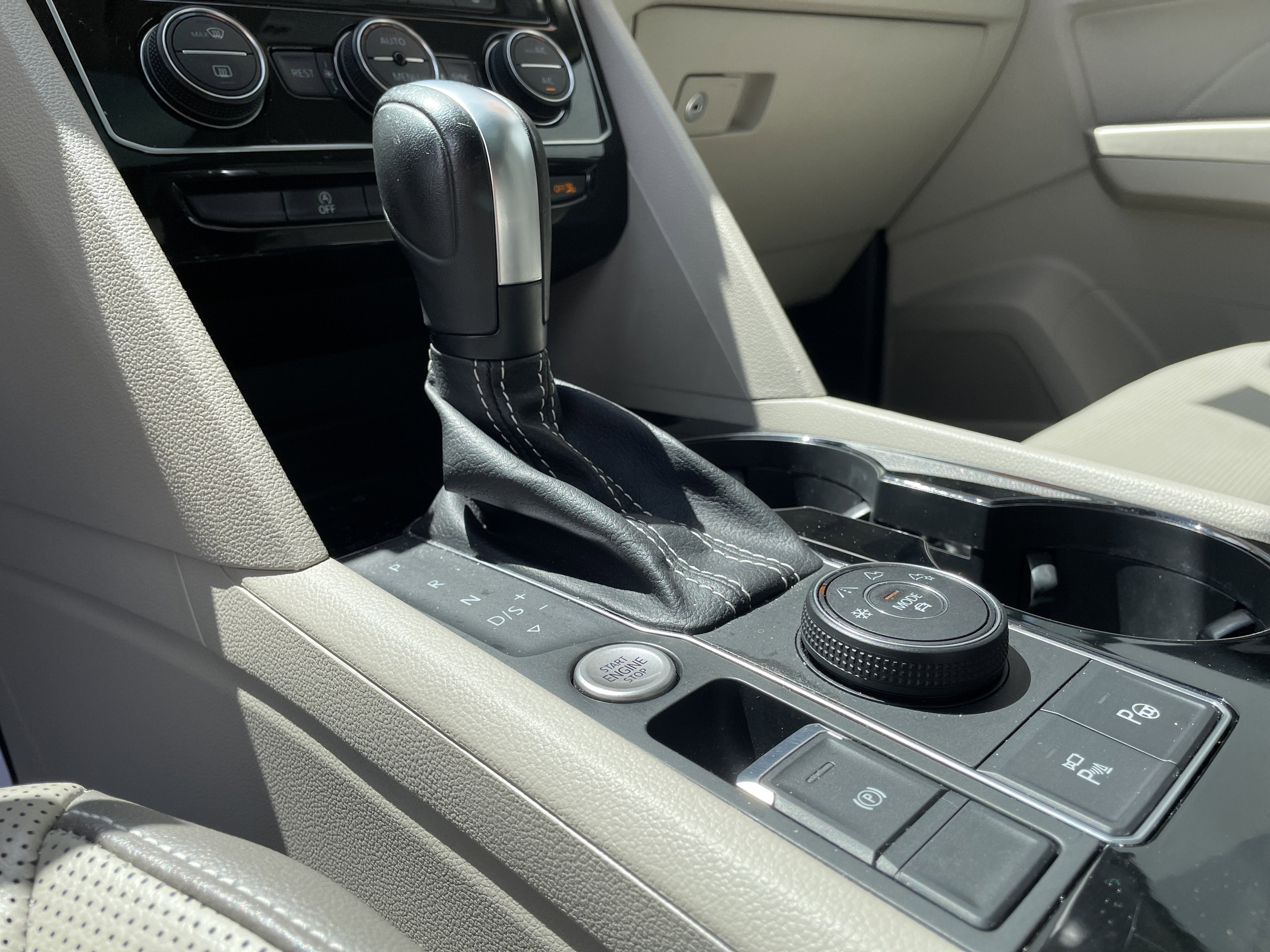 2021 Volkswagen Atlas 3.6L V6 SEL Premium