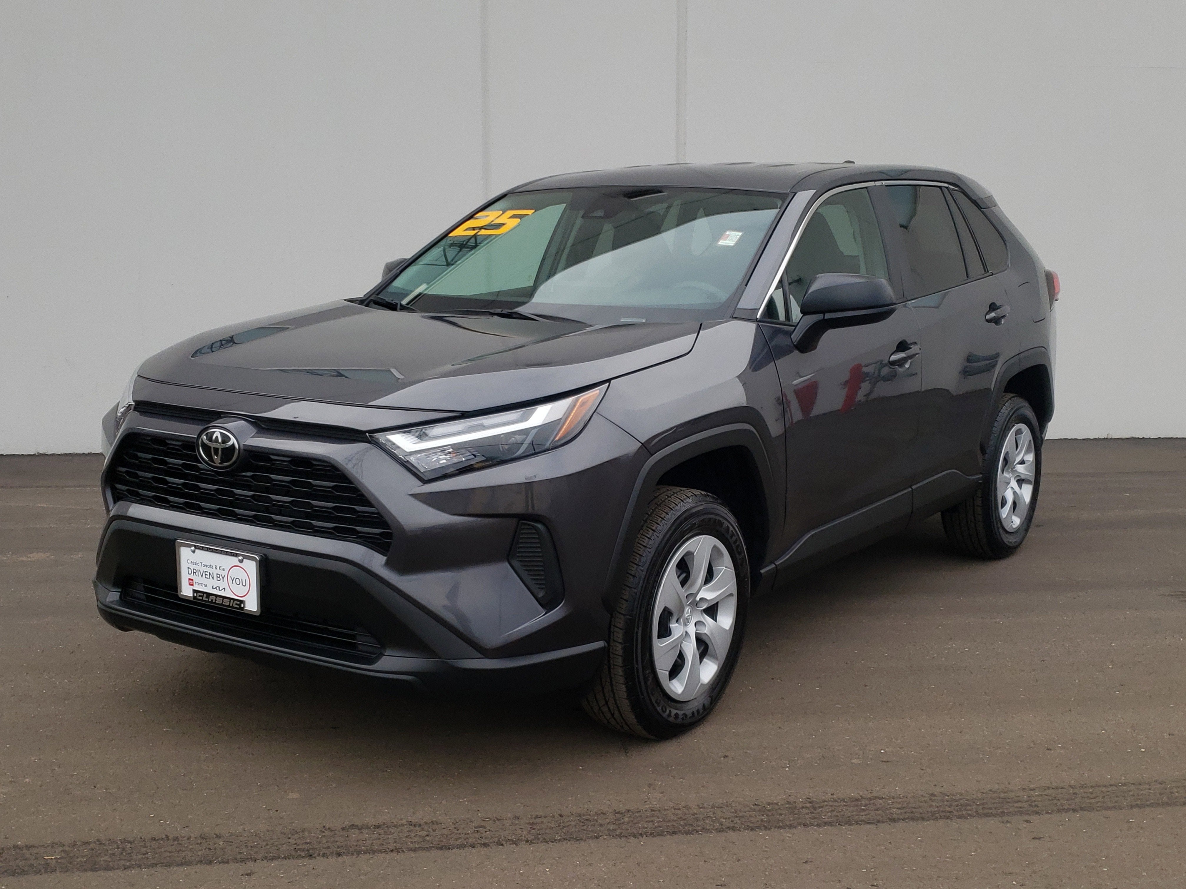2025 Toyota RAV4 LE