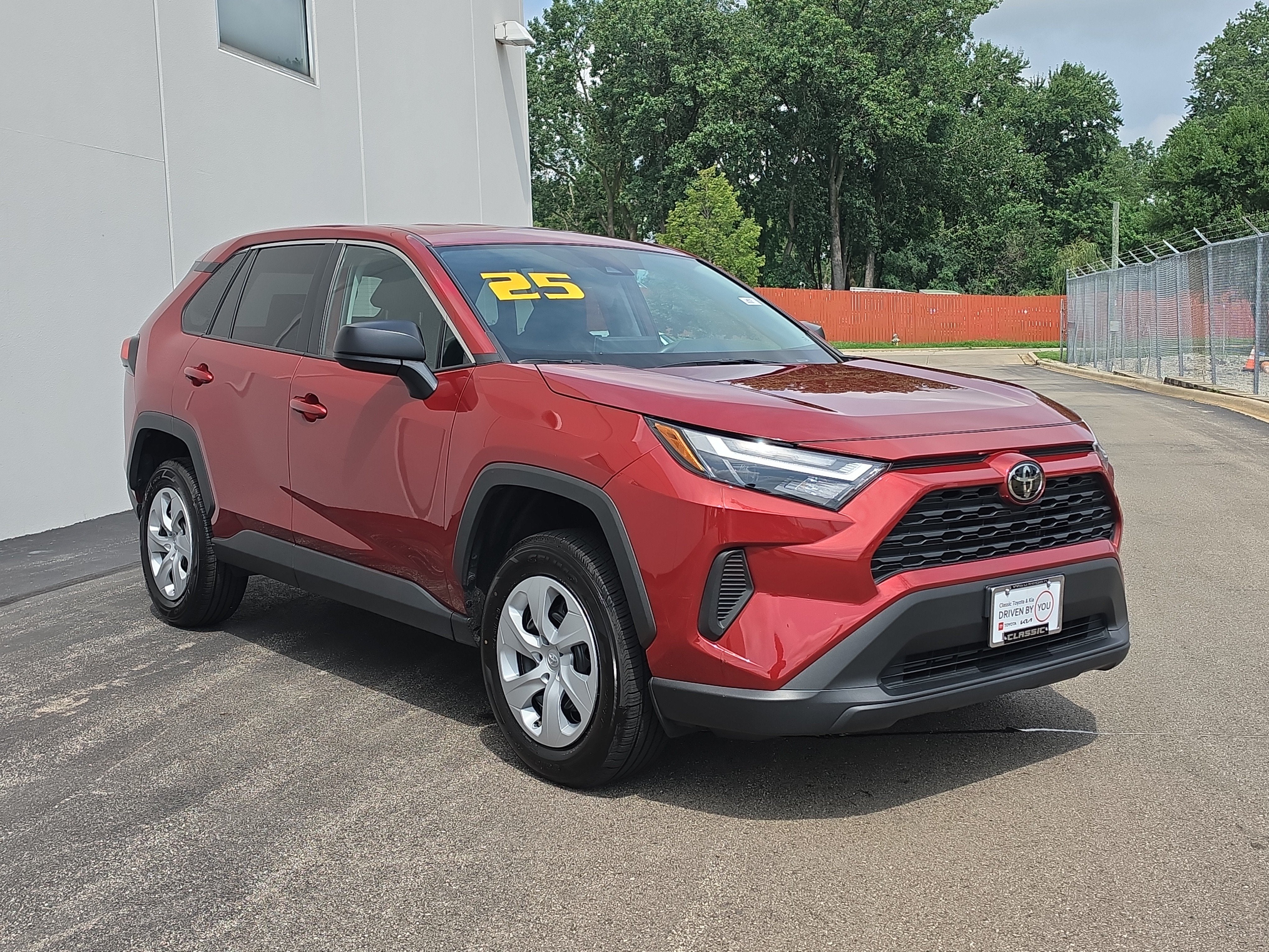 2025 Toyota RAV4 LE