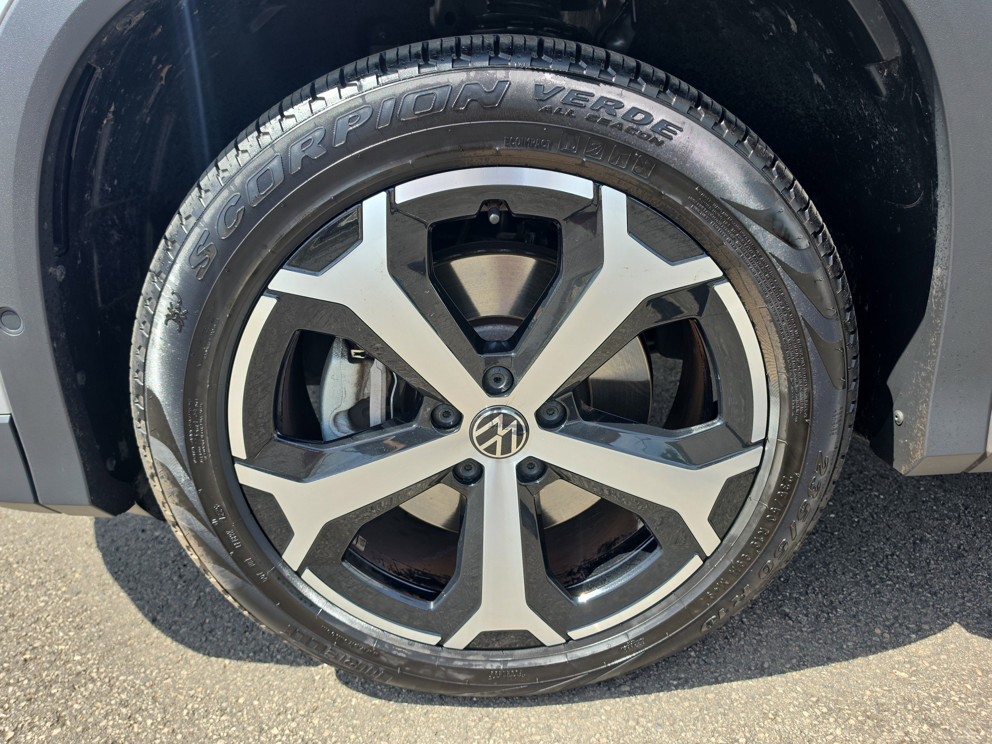 2025 Volkswagen Tiguan SE