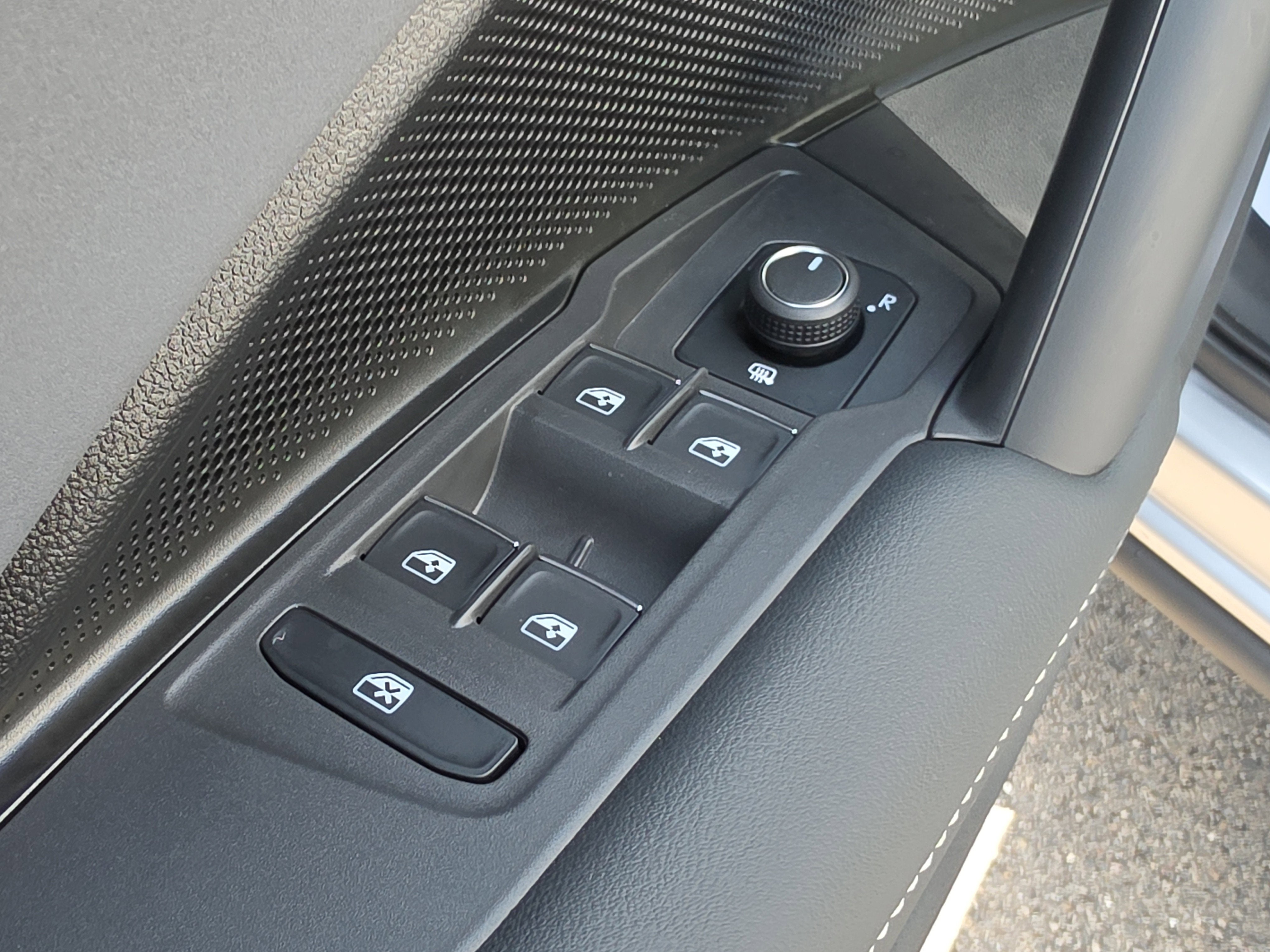 2025 Volkswagen Tiguan SE