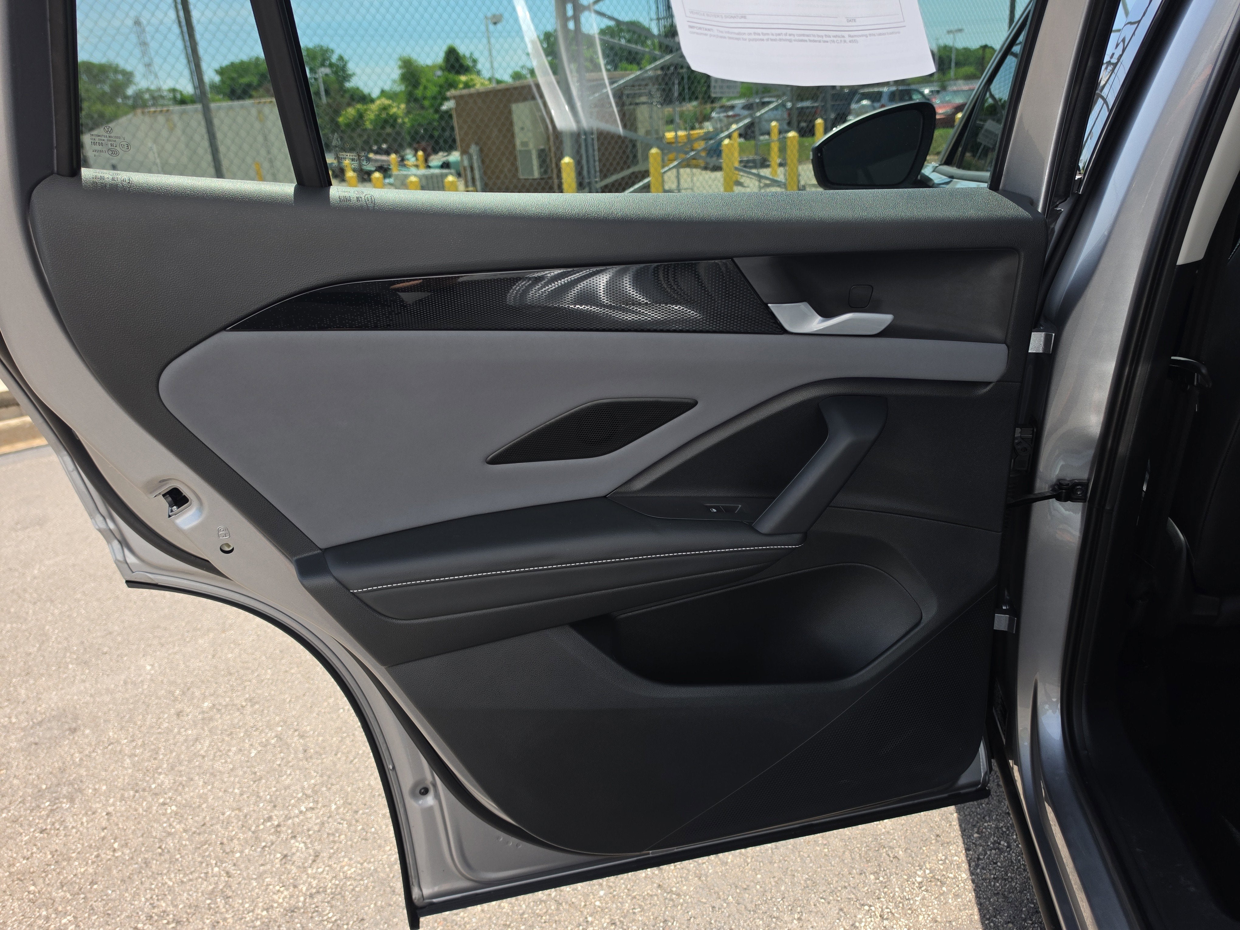 2025 Volkswagen Tiguan SE