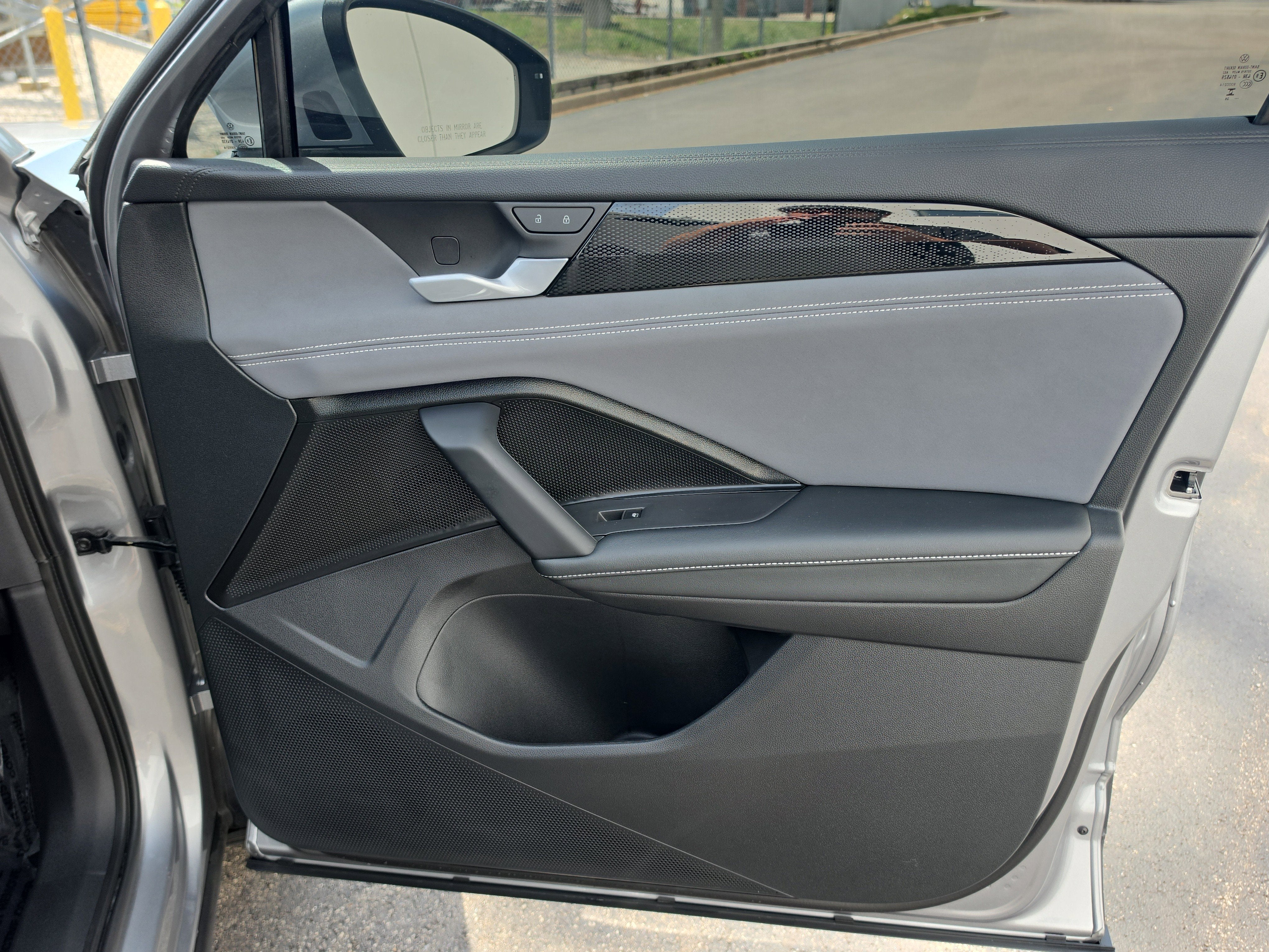 2025 Volkswagen Tiguan SE