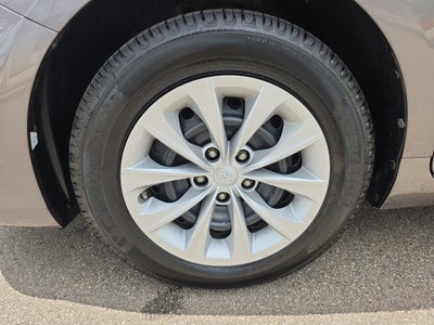 2017 Toyota Camry LE