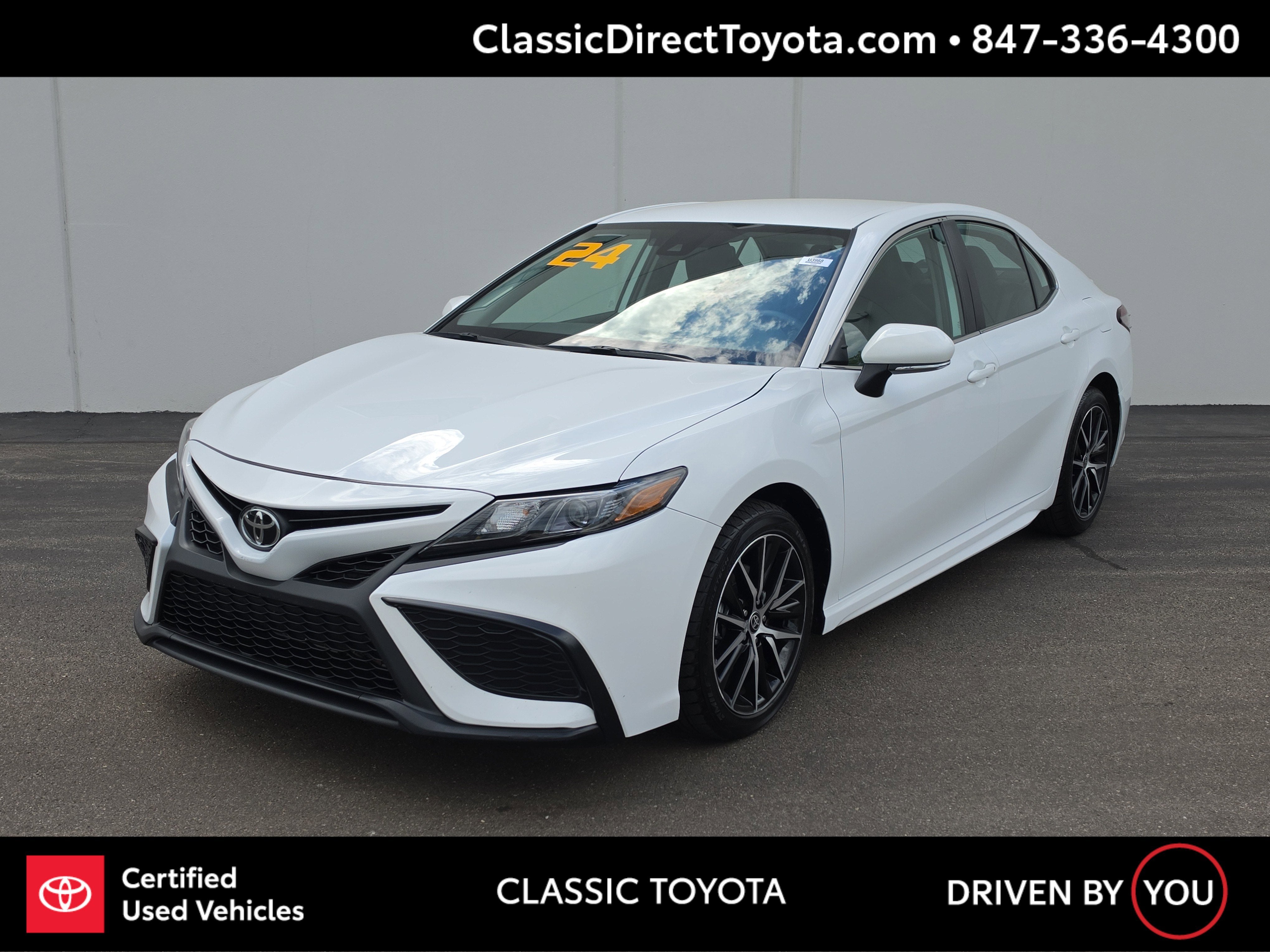 2024 Toyota Camry SE