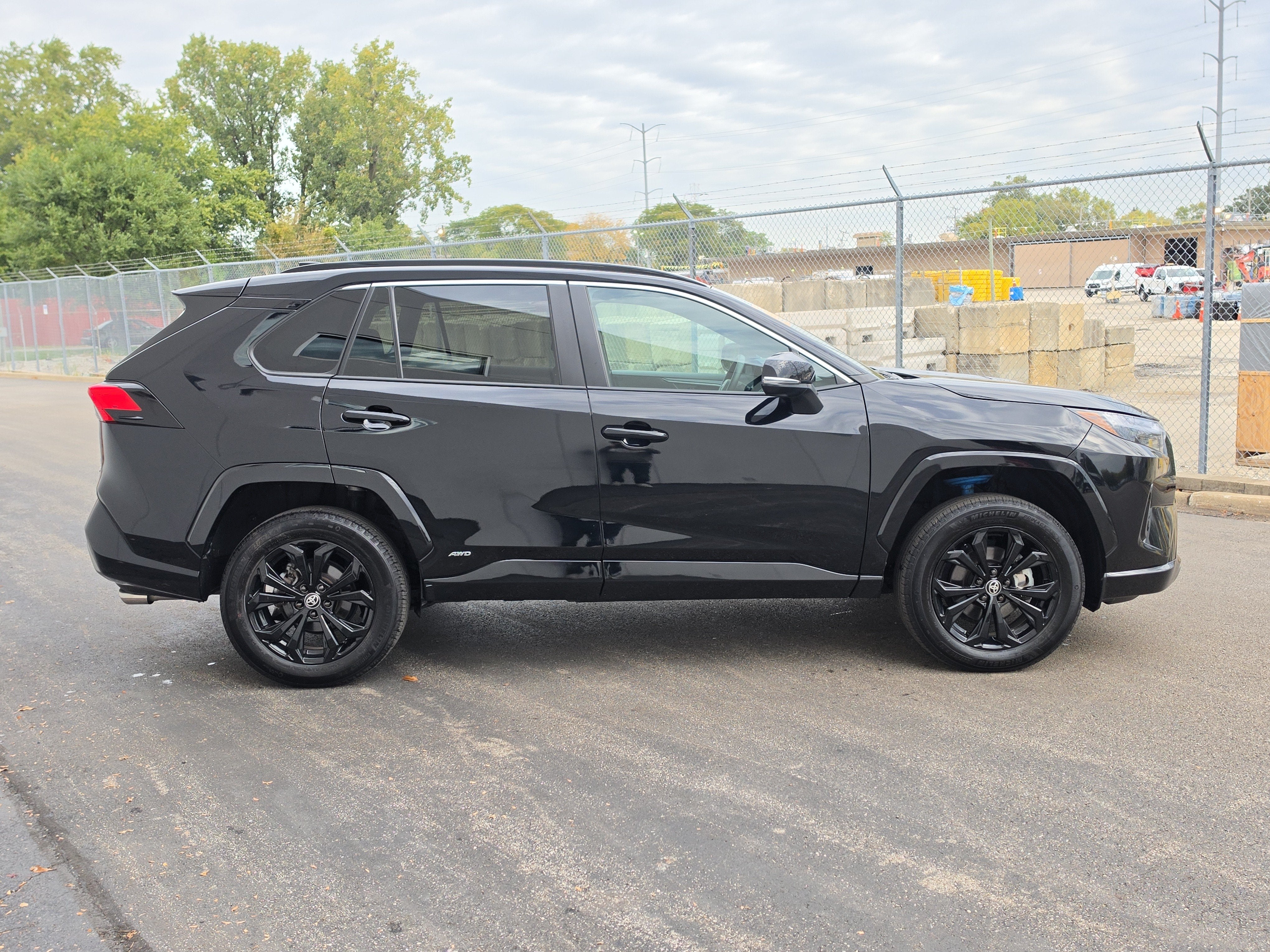 2024 Toyota RAV4 Hybrid SE