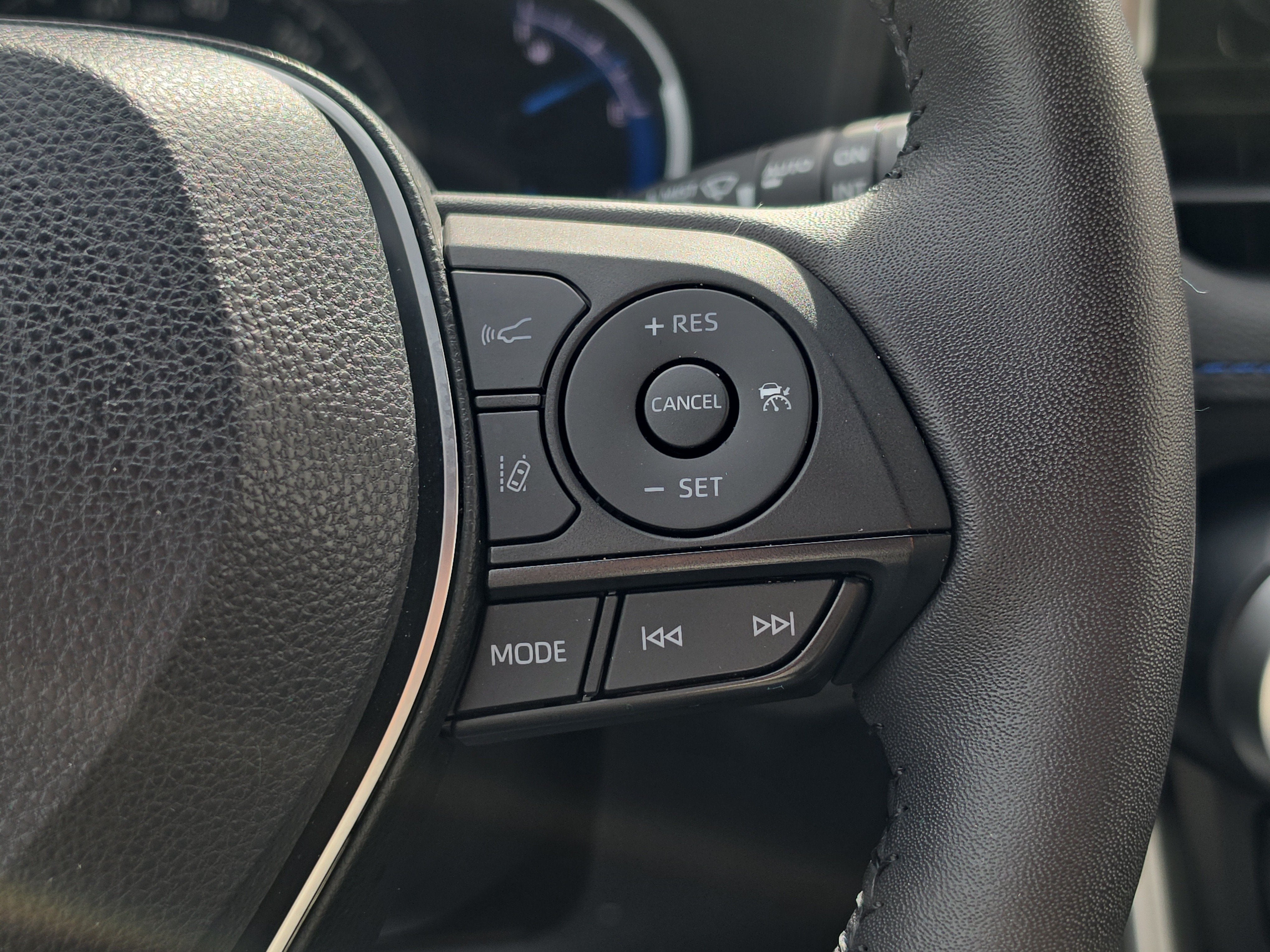 2024 Toyota RAV4 Hybrid SE
