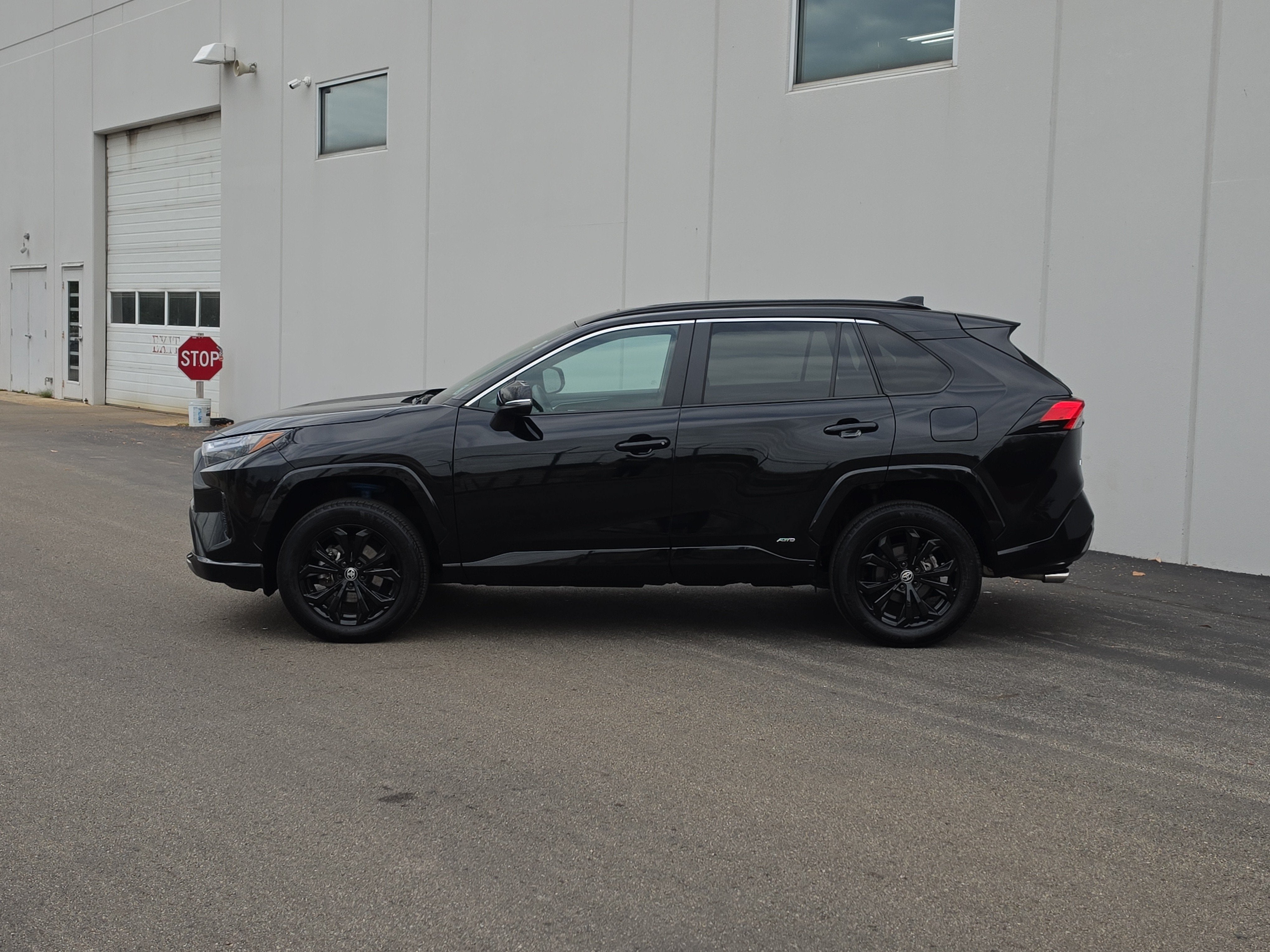 2024 Toyota RAV4 Hybrid SE