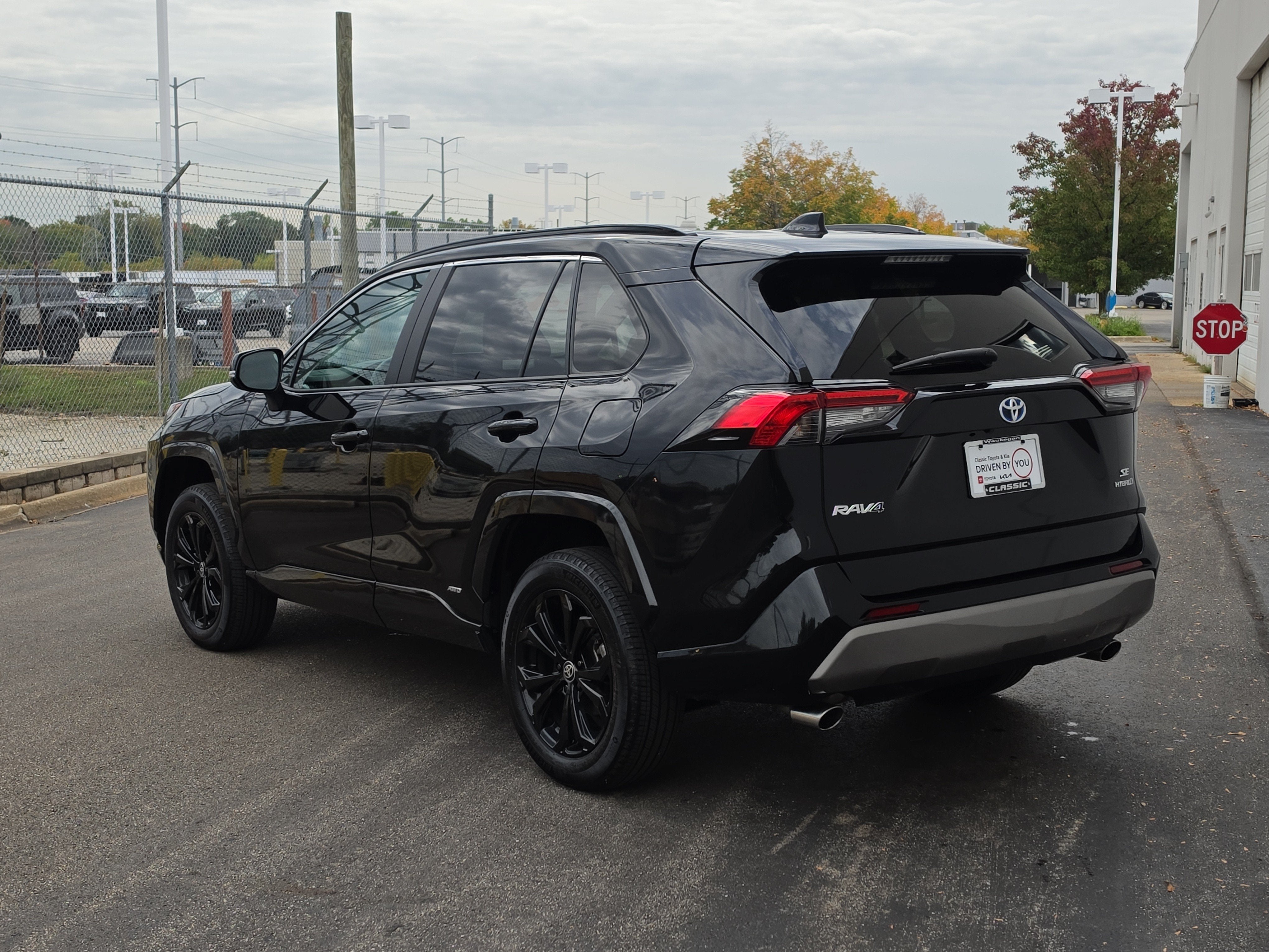 2024 Toyota RAV4 Hybrid SE