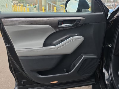 2023 Toyota Highlander Hybrid Limited