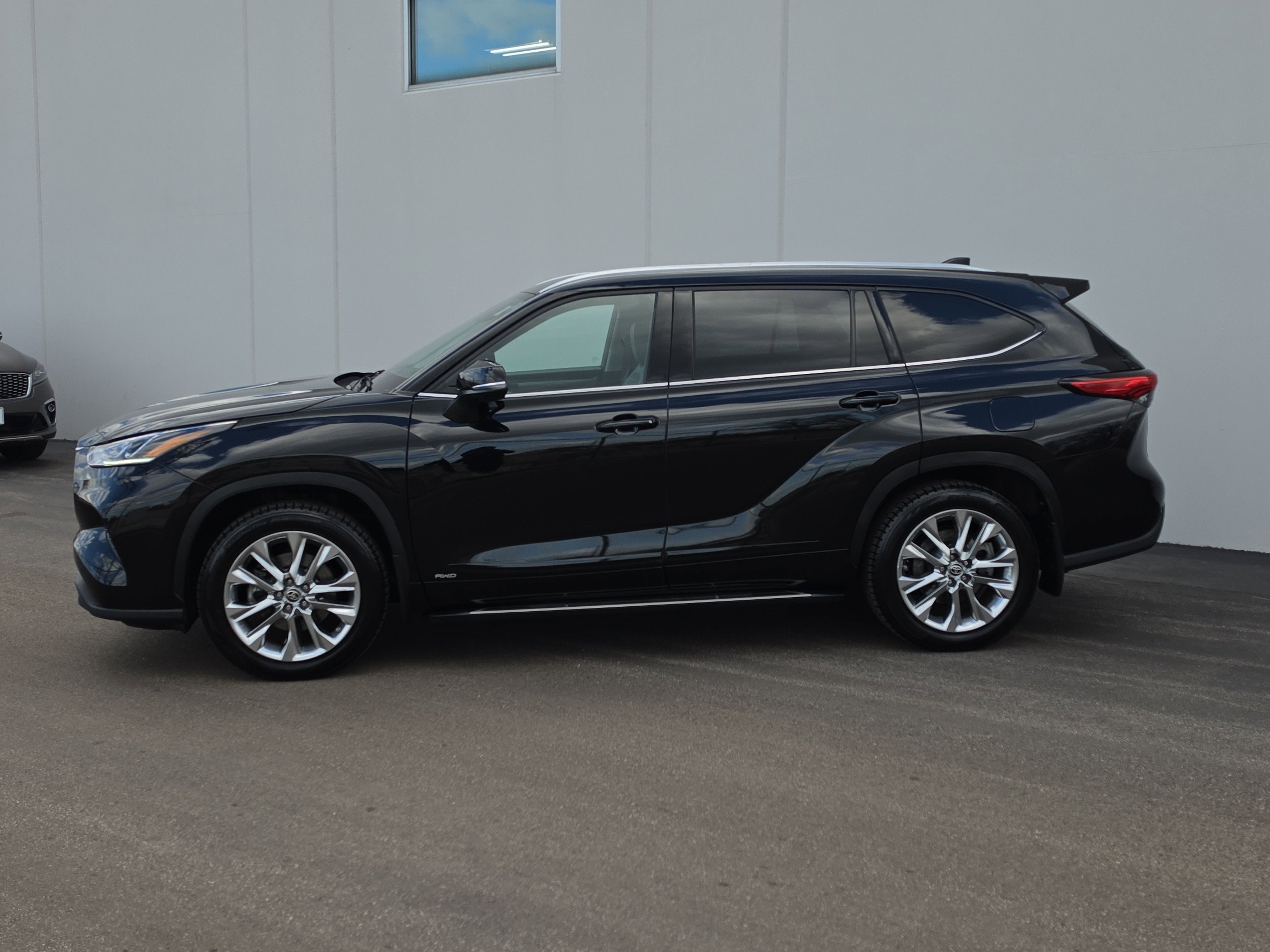 2023 Toyota Highlander Hybrid Limited