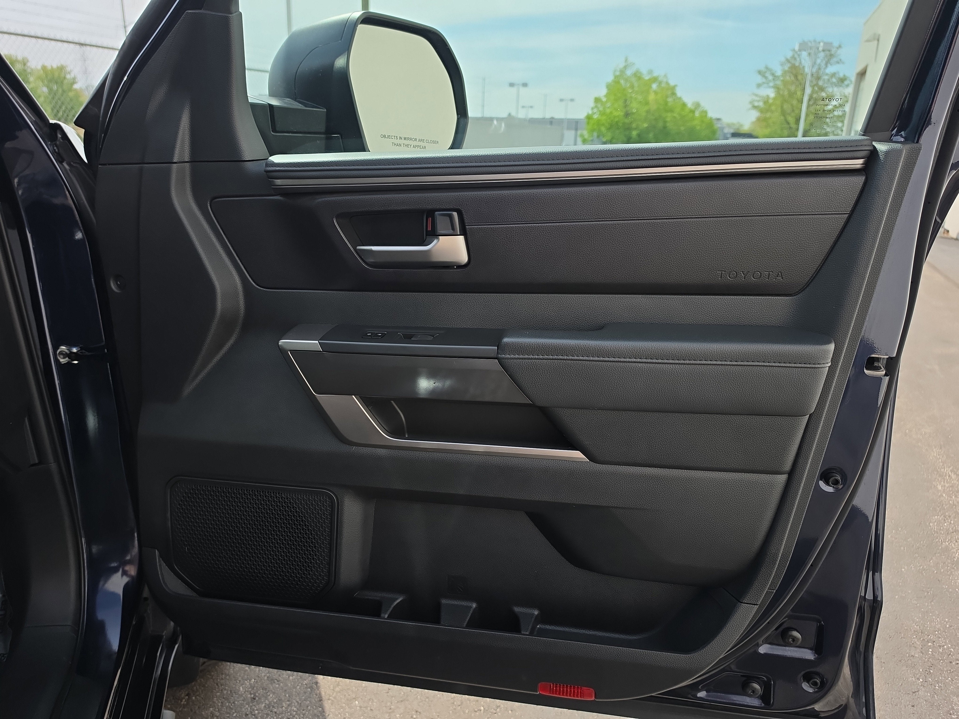 2024 Toyota Tundra 4WD SR5