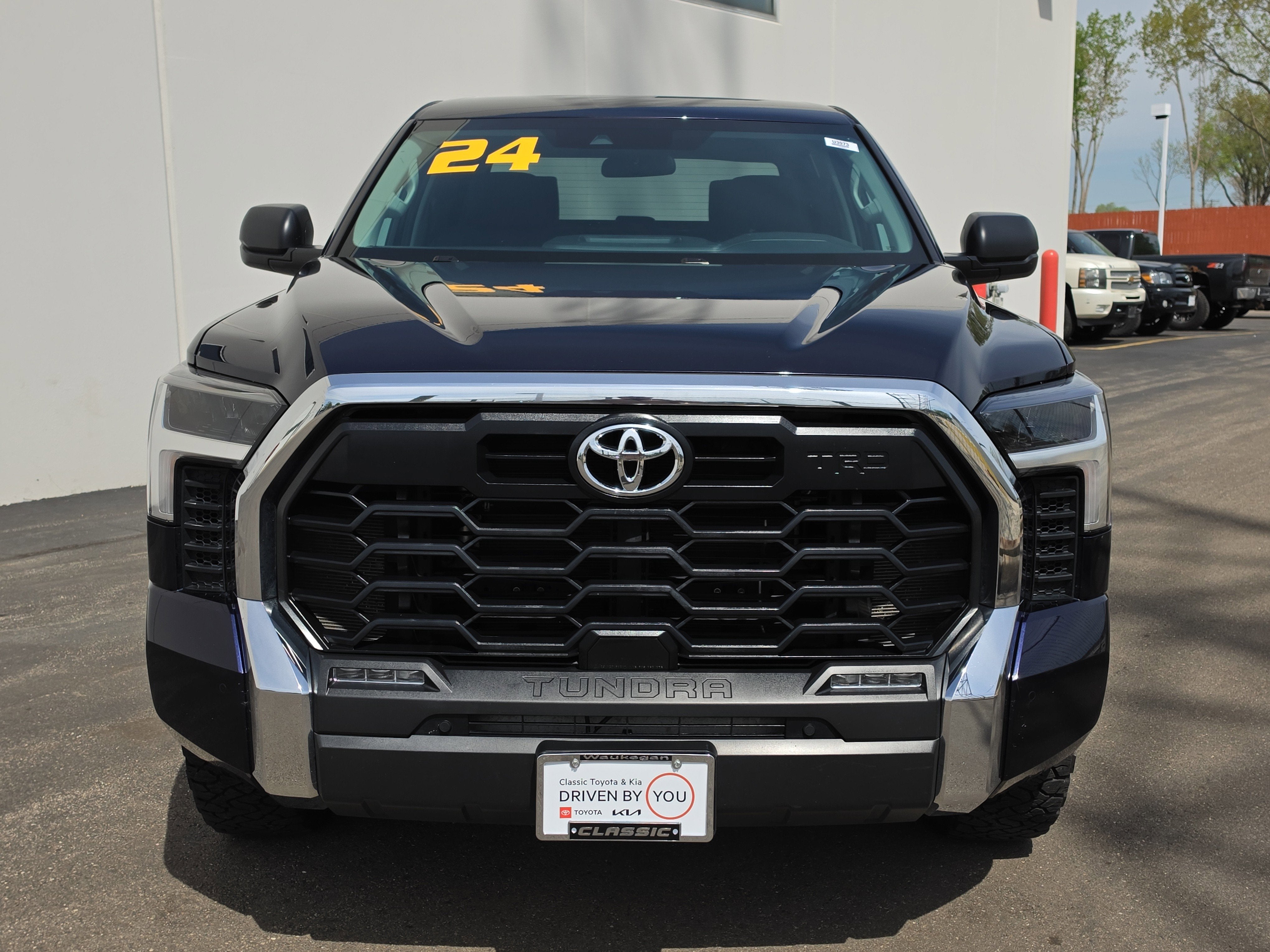 2024 Toyota Tundra 4WD SR5