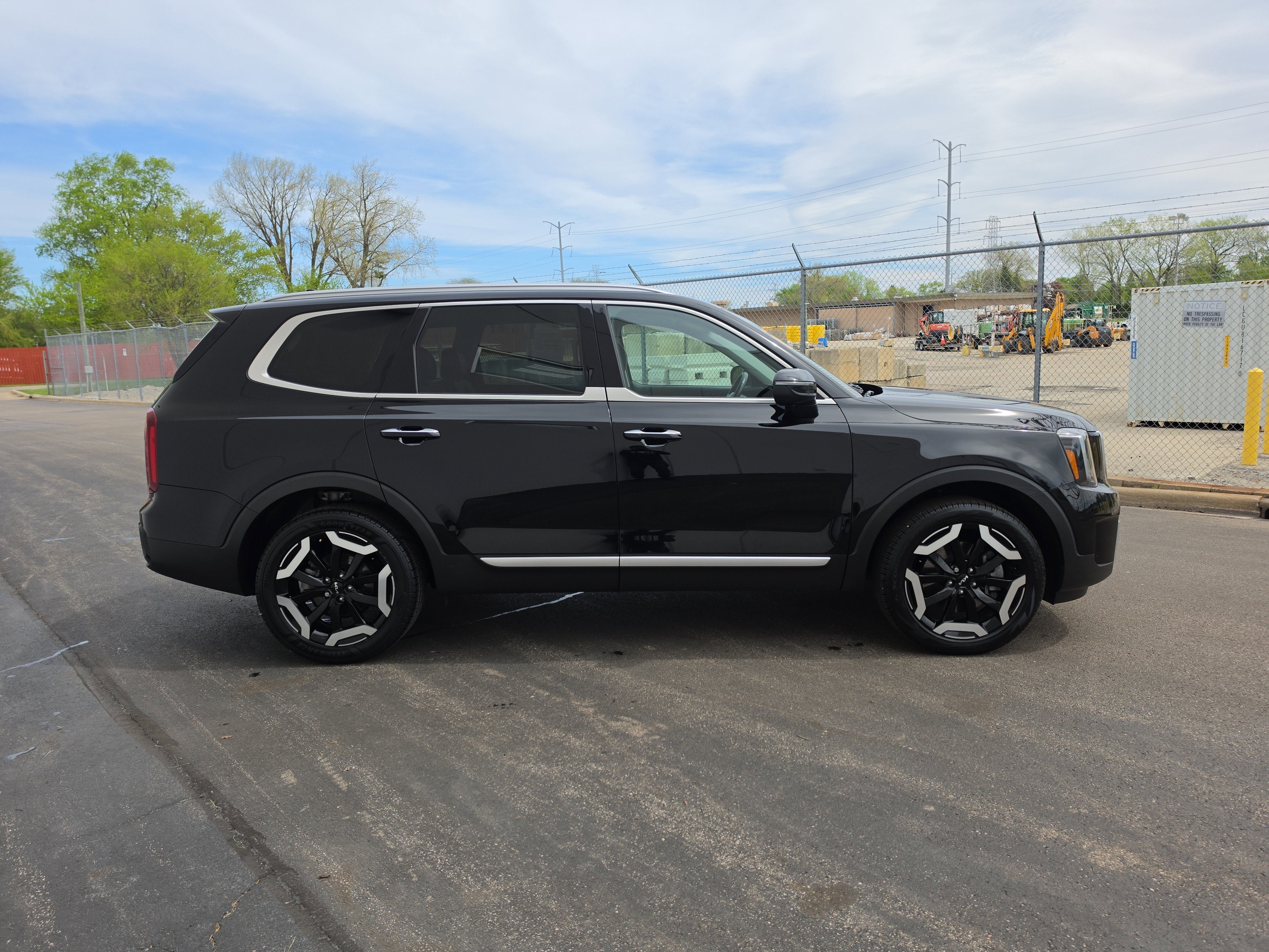 2023 Kia Telluride S