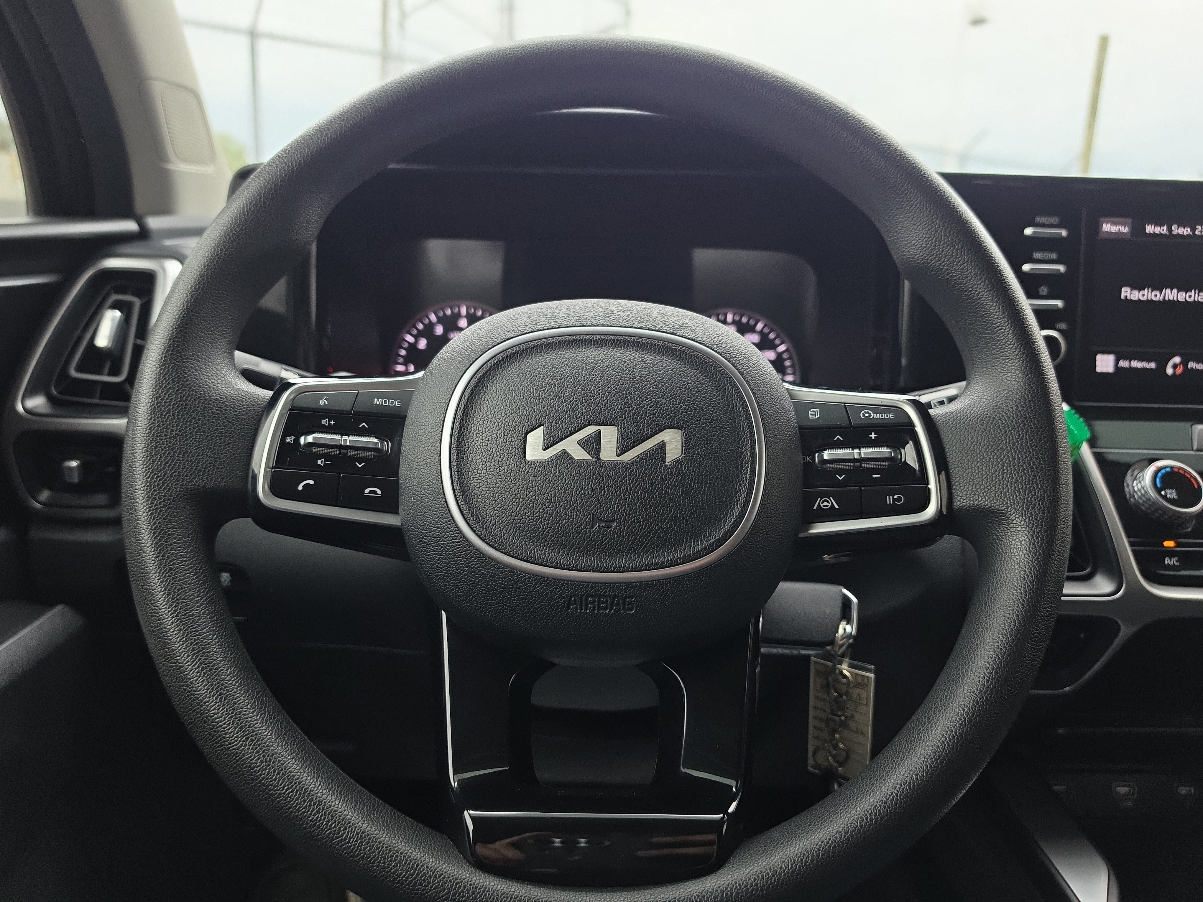 2022 Kia Sorento LX