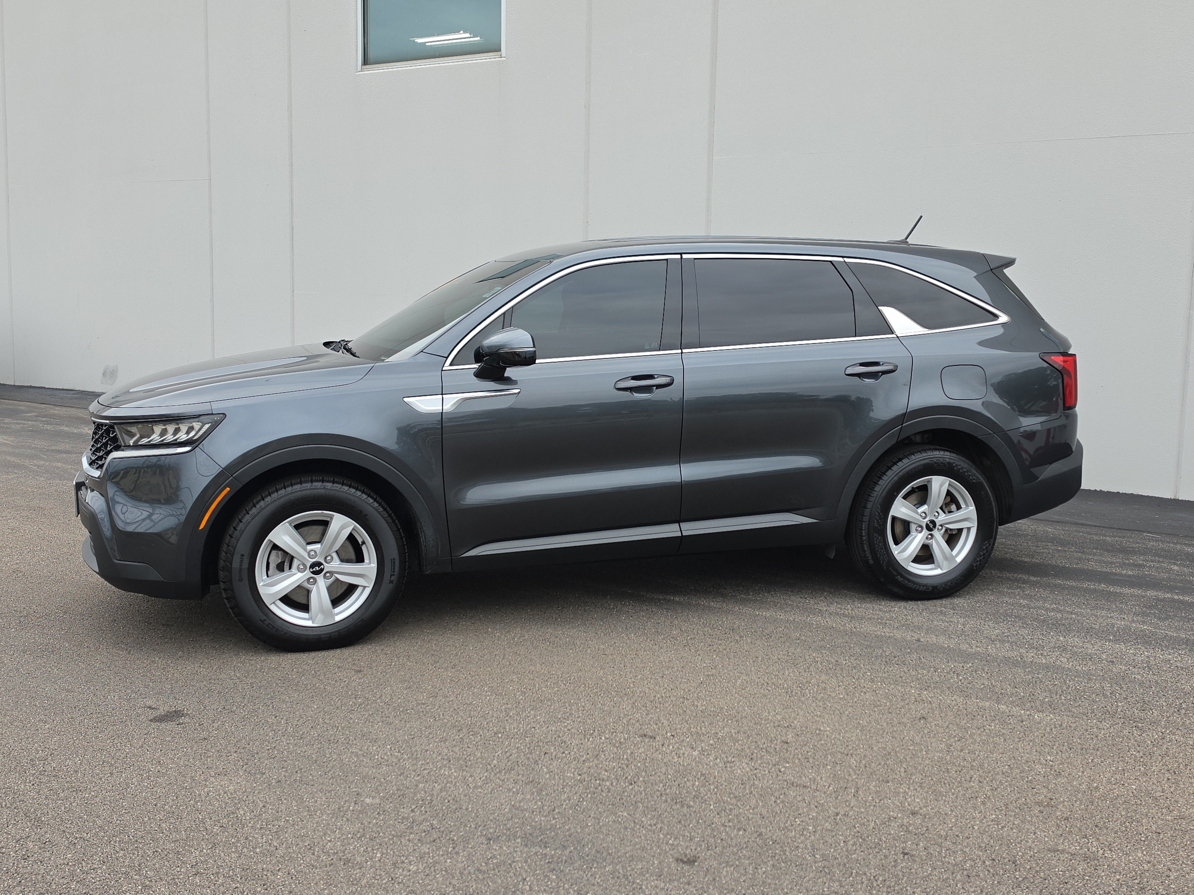 2022 Kia Sorento LX