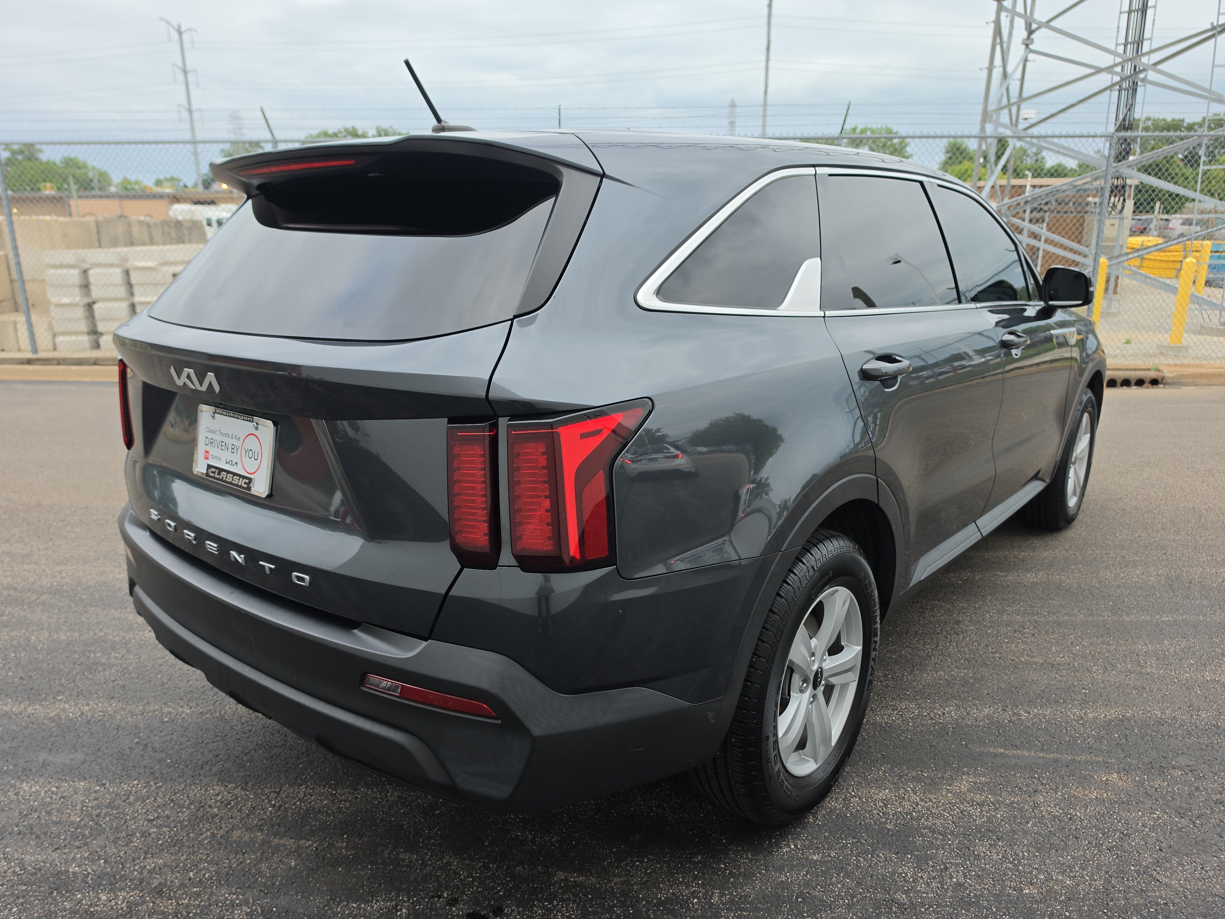 2022 Kia Sorento LX