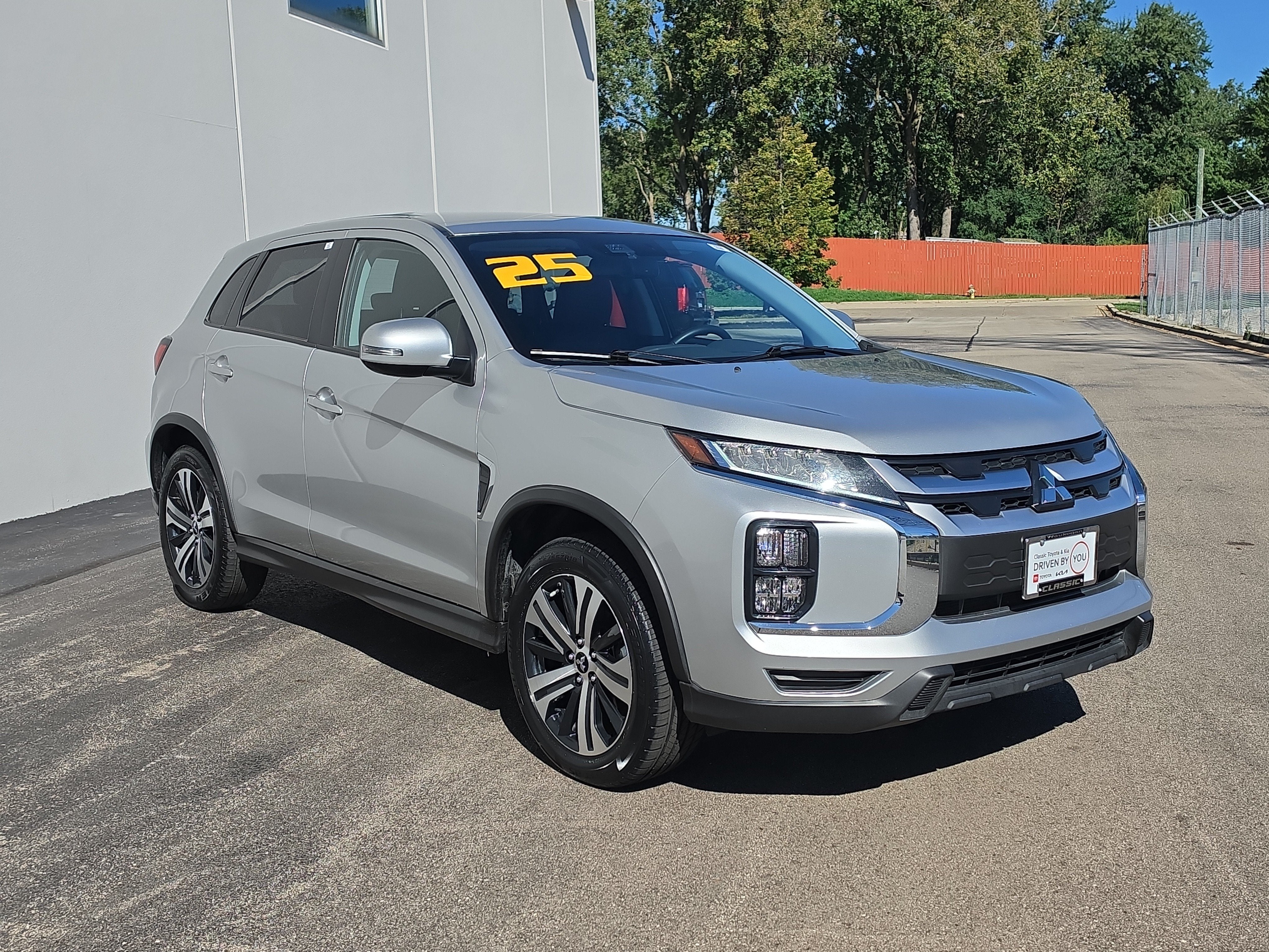 2025 Mitsubishi Outlander Sport SE