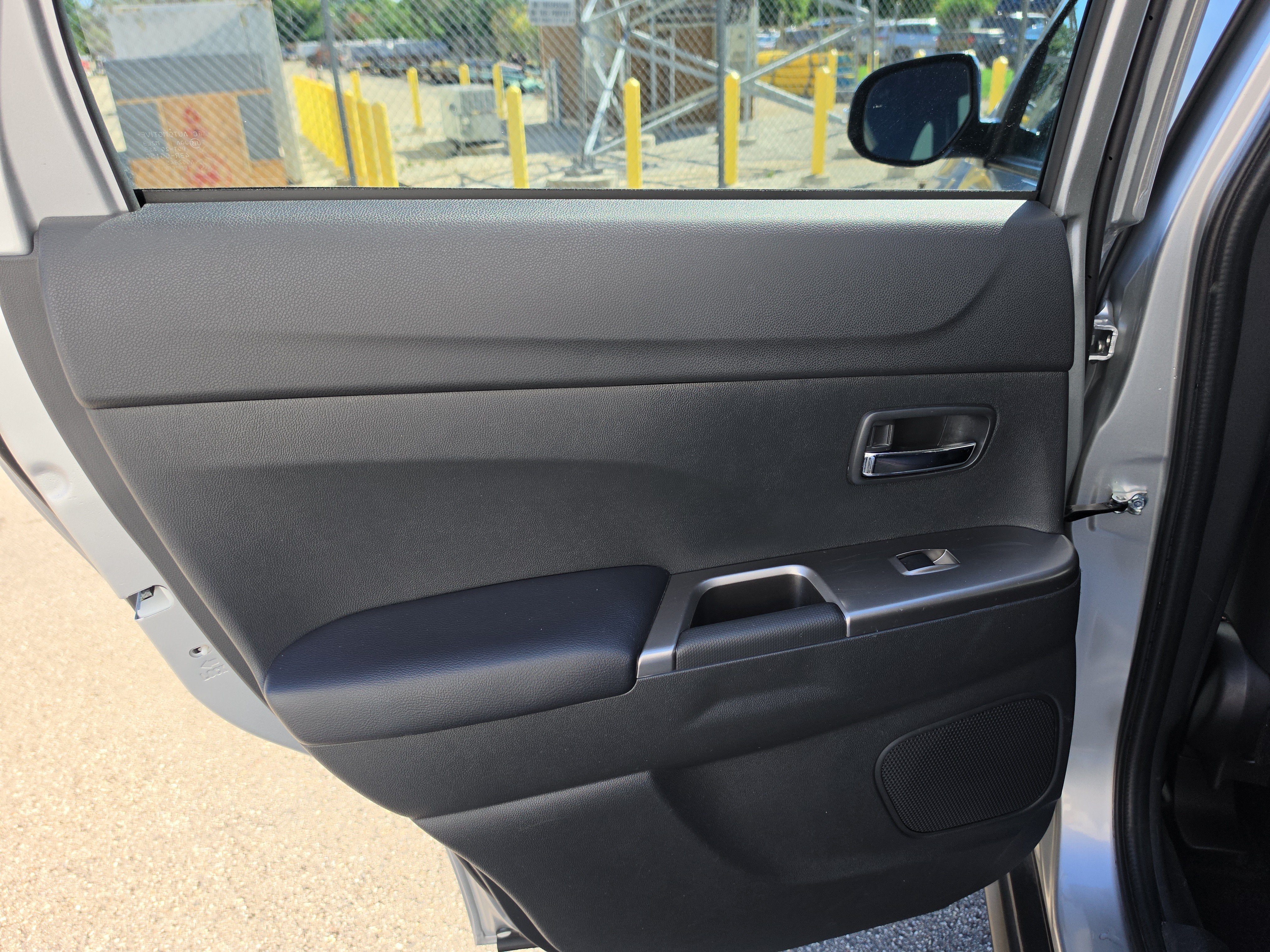 2025 Mitsubishi Outlander Sport SE