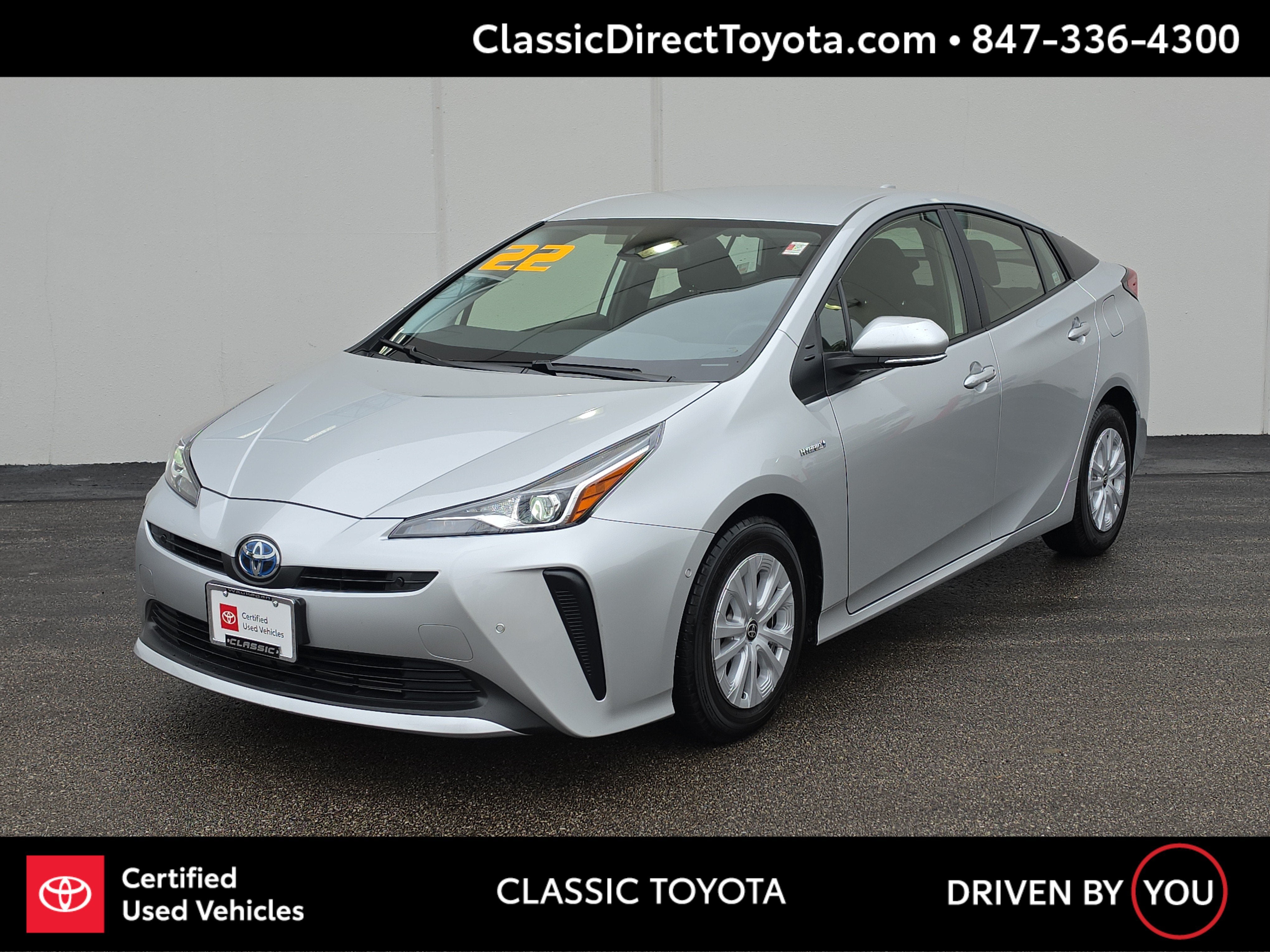 2022 Toyota Prius LE
