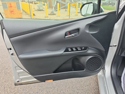 2022 Toyota Prius LE