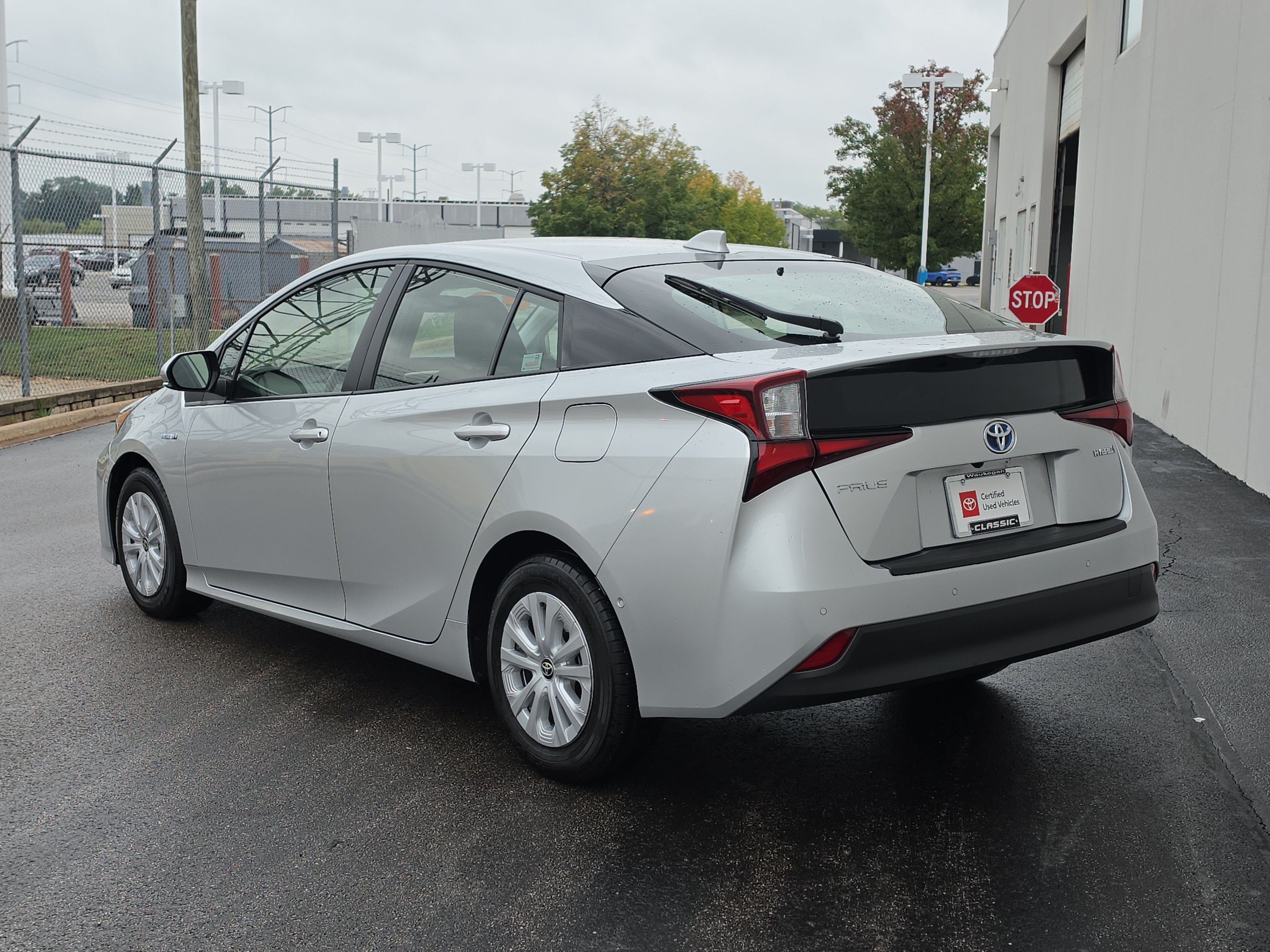 2022 Toyota Prius LE