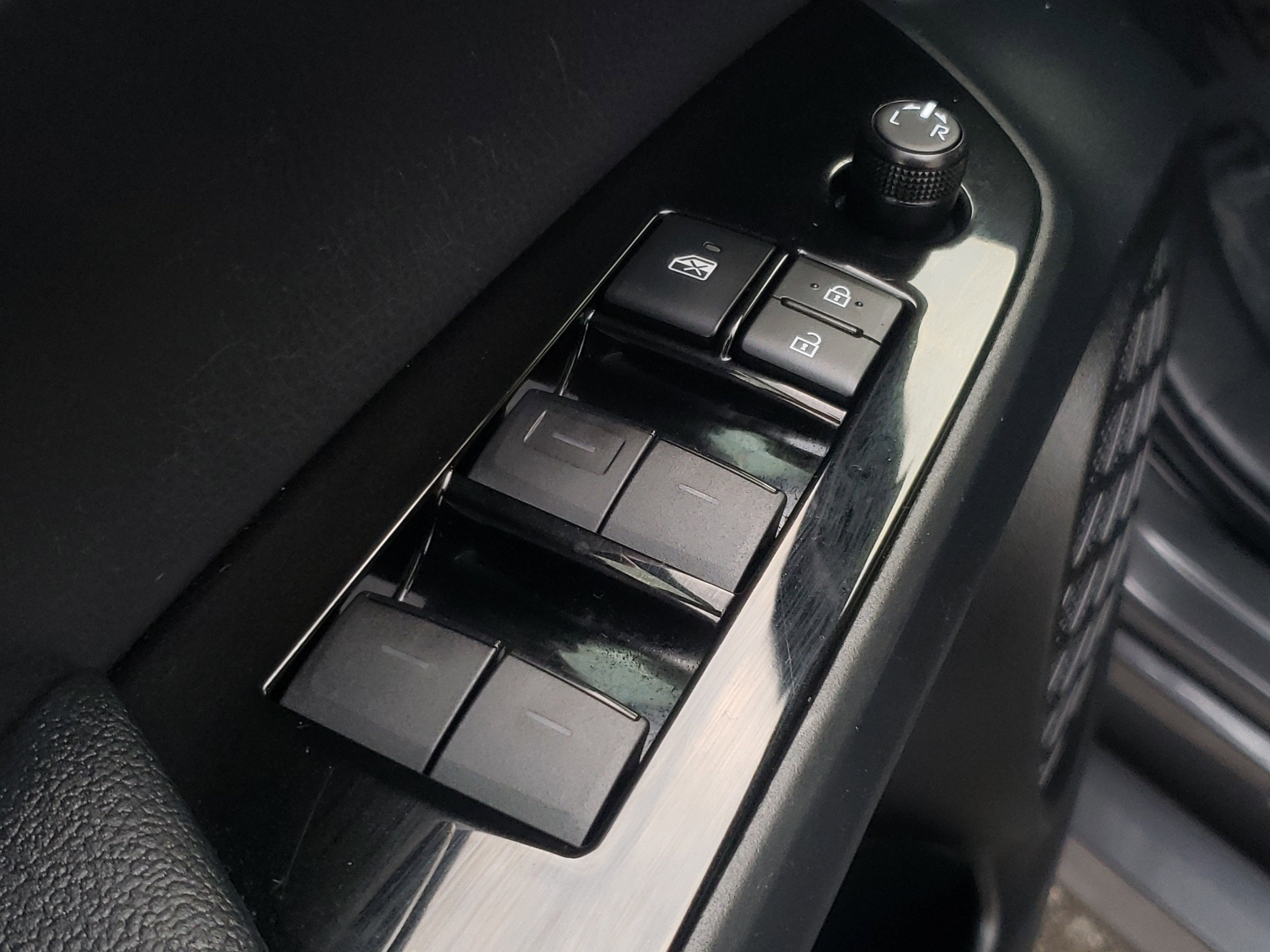 2019 Toyota Prius LE