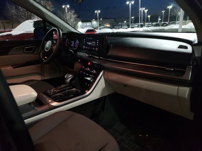 2022 Kia Carnival LX