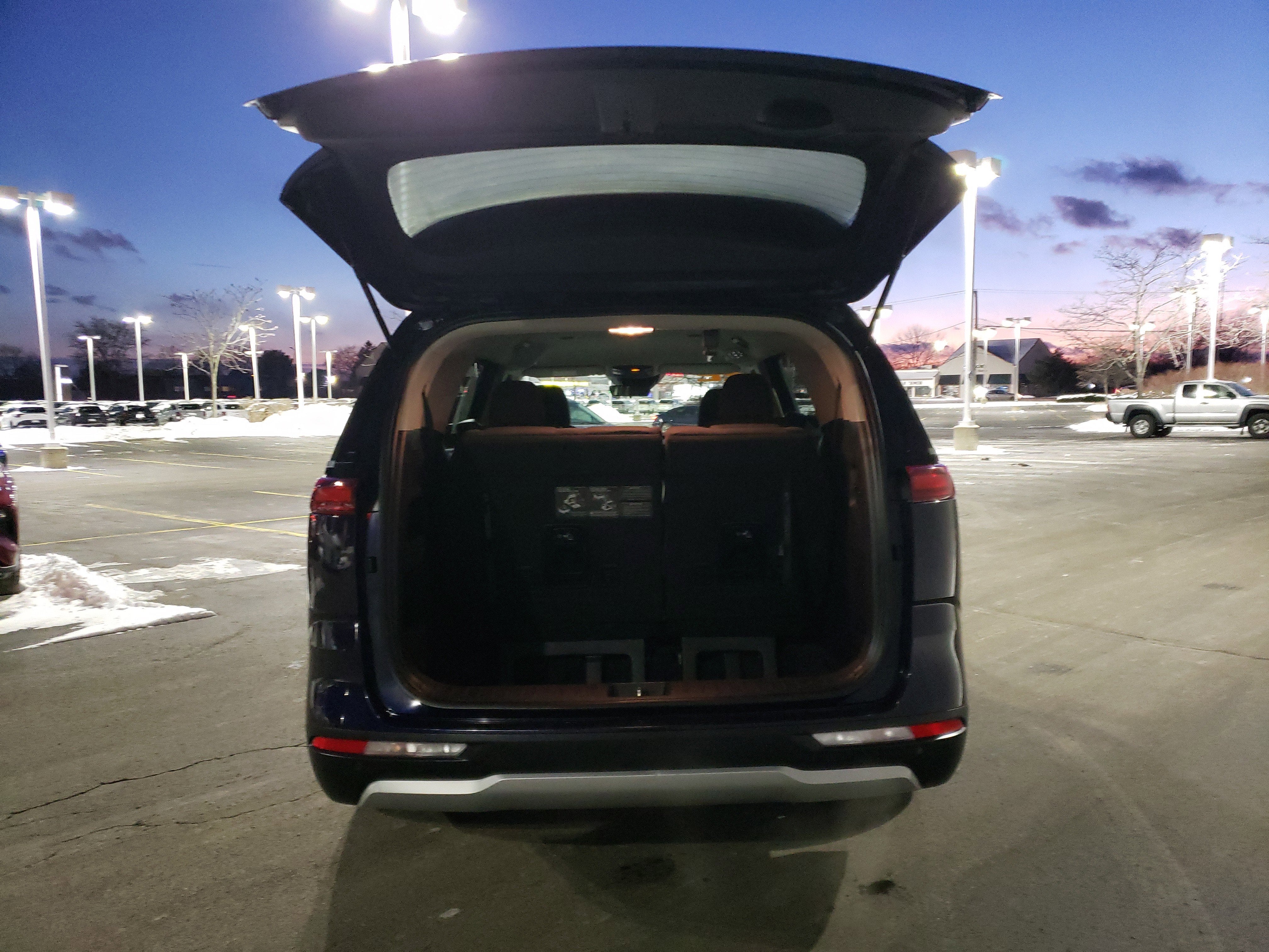 2022 Kia Carnival LX