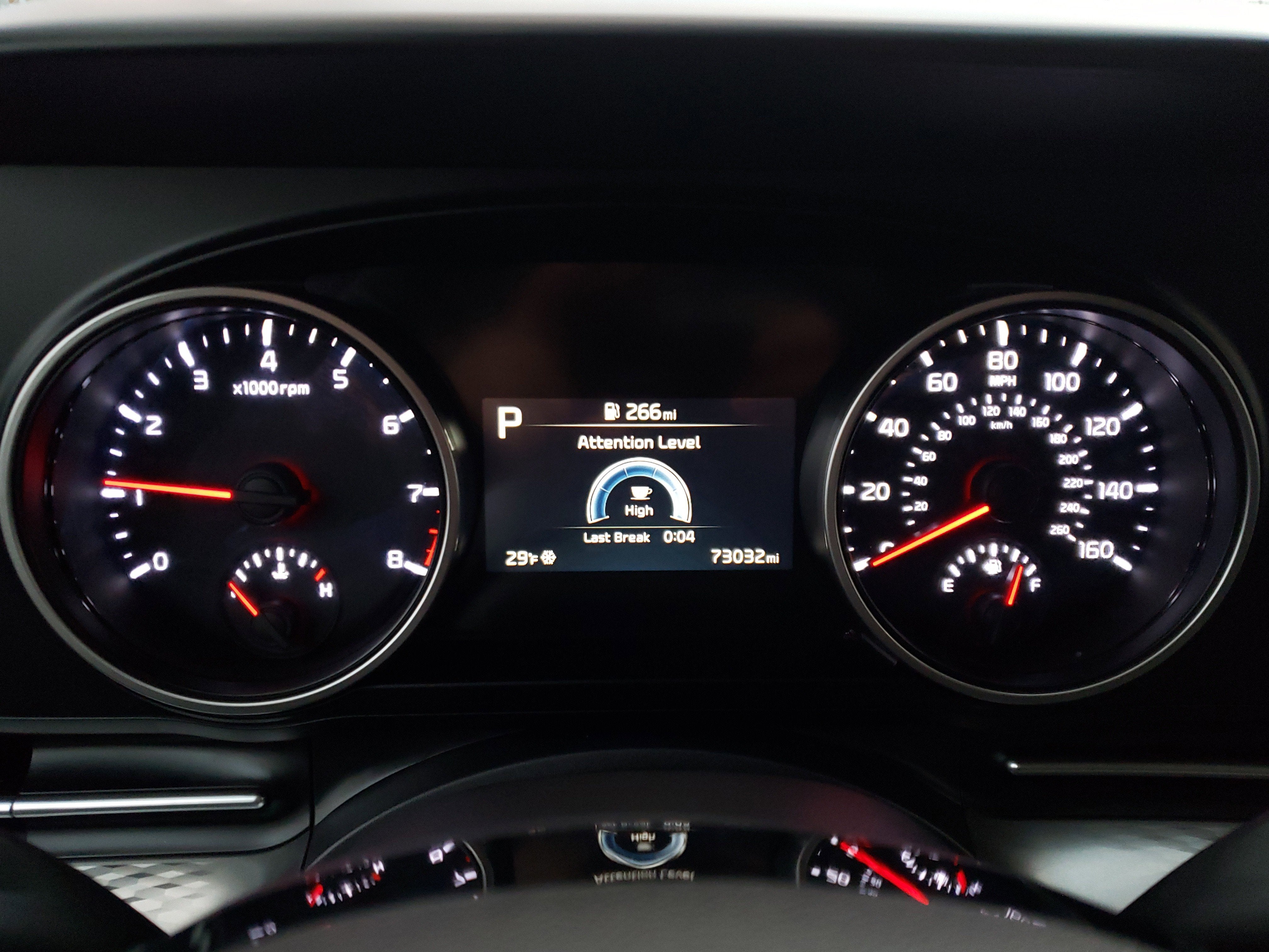 2024 Kia Carnival LX