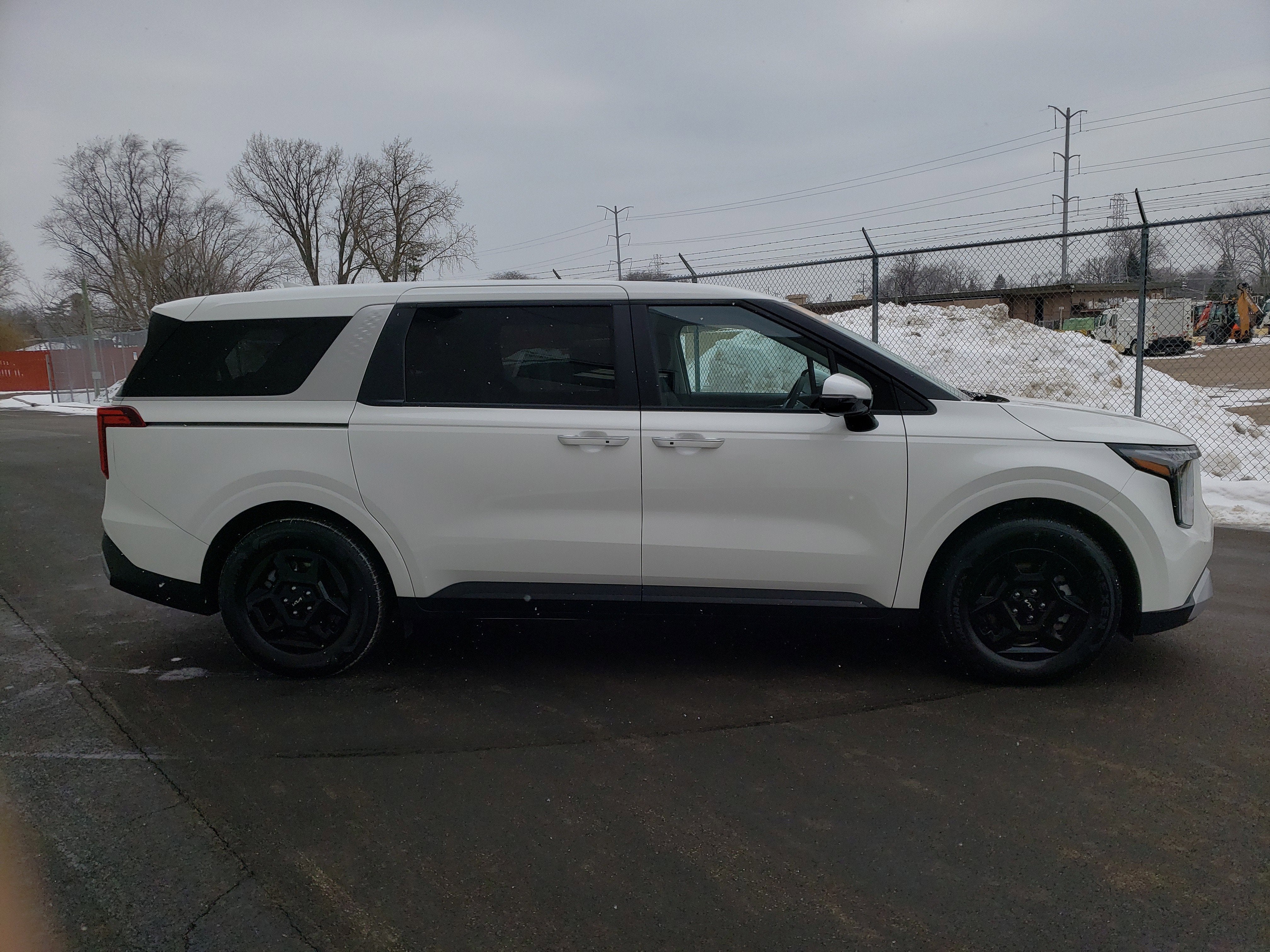 2026 Kia Carnival LX