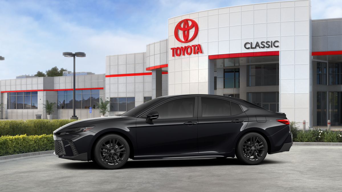 2026 Toyota Camry SE AWD