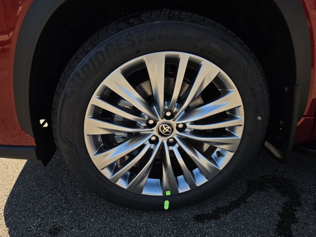 2026 Toyota Highlander Platinum