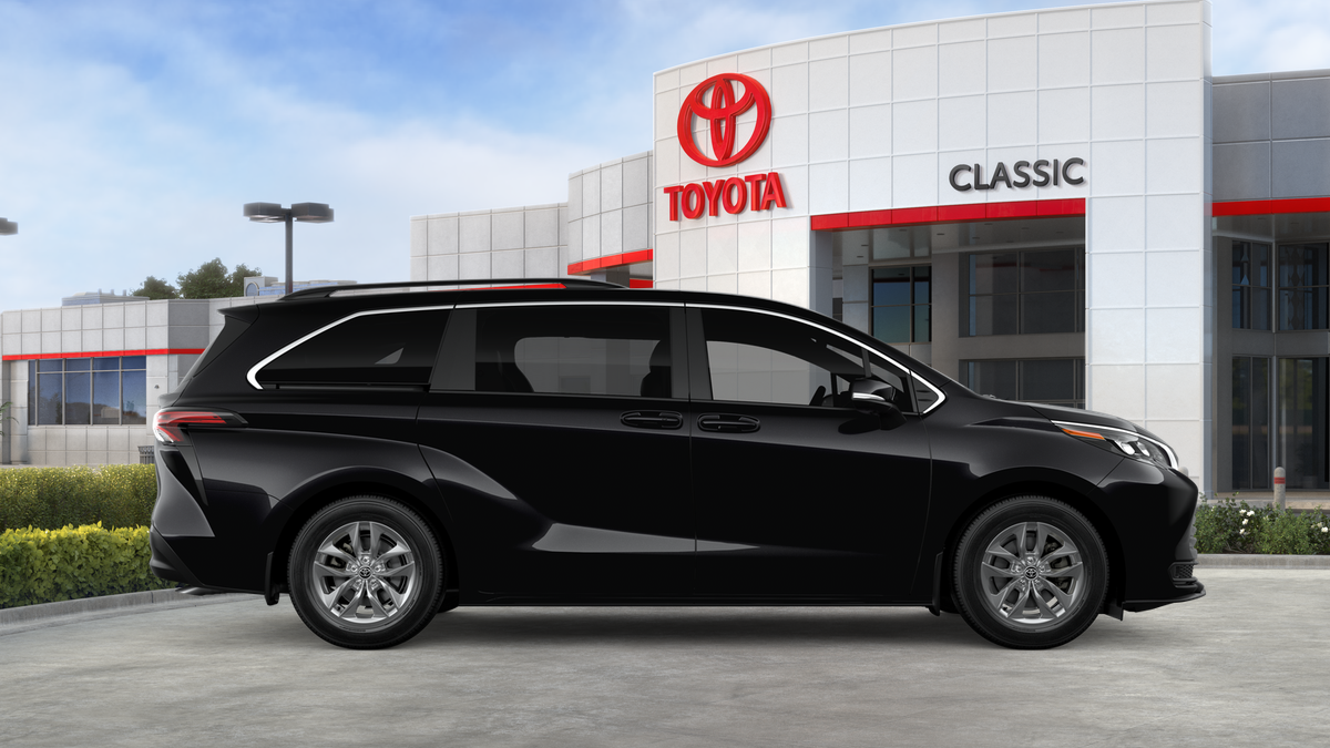 2026 Toyota Sienna LE