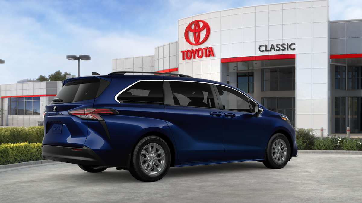 2026 Toyota Sienna LE