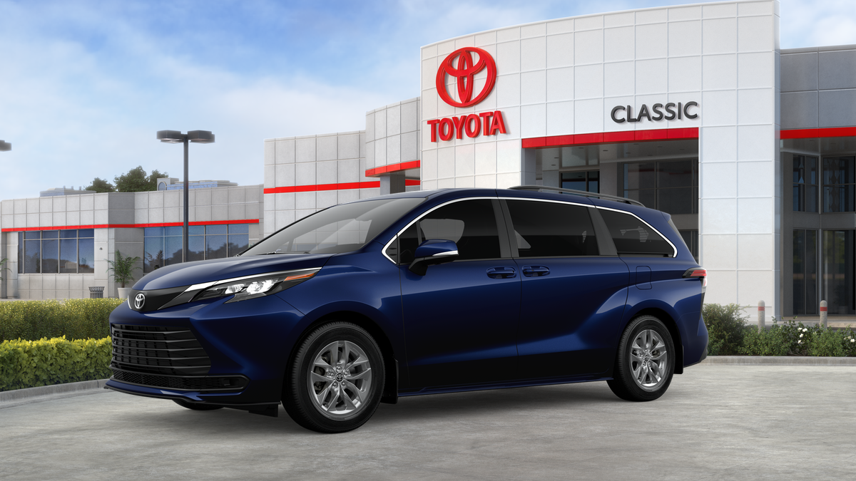 2026 Toyota Sienna LE