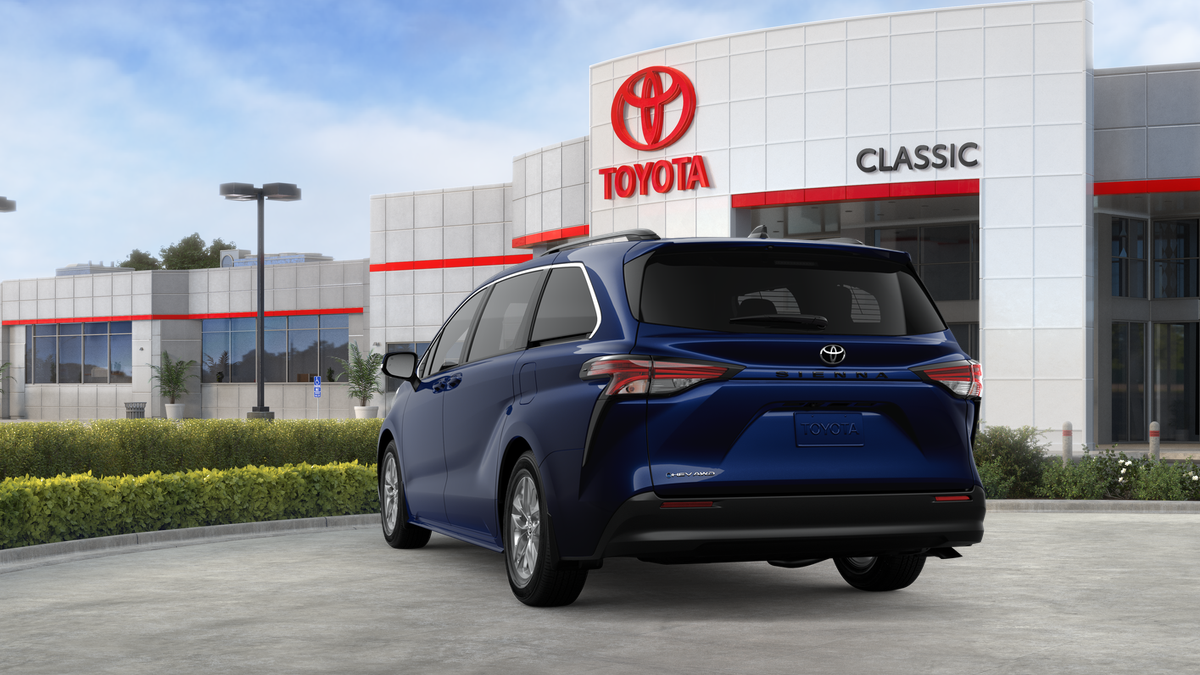 2026 Toyota Sienna LE