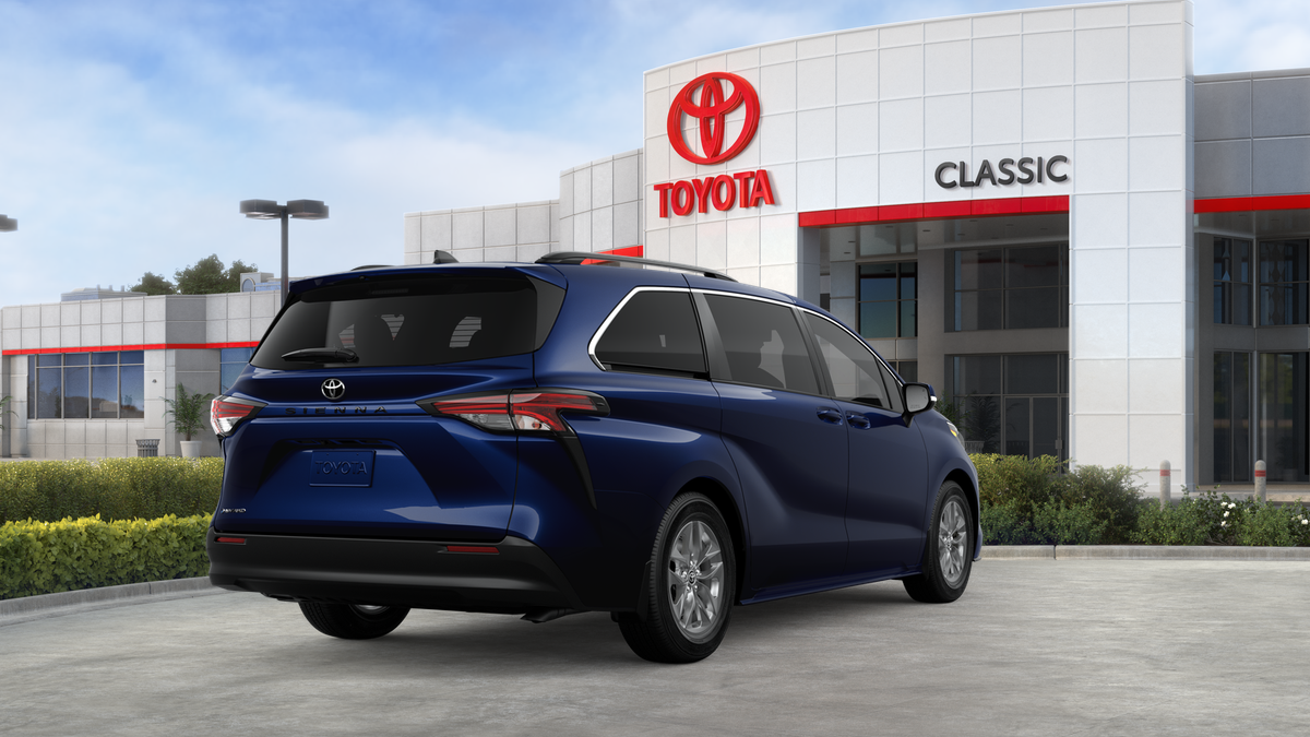 2026 Toyota Sienna LE
