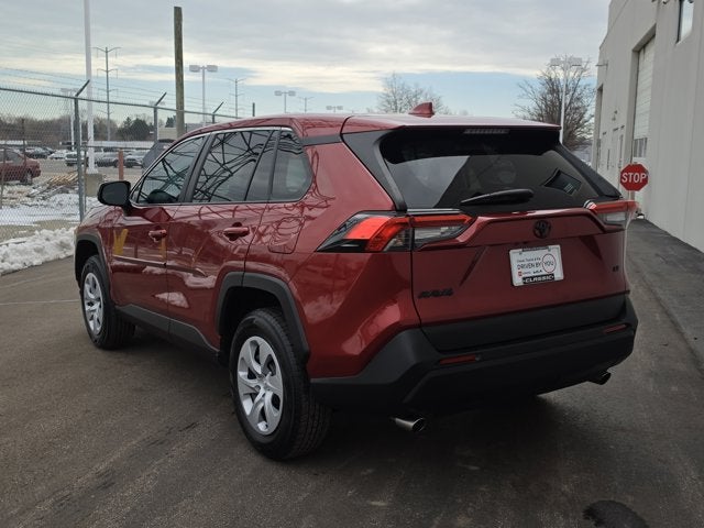 2024 Toyota RAV4 LE