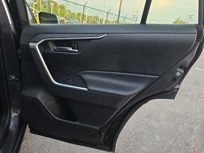 2019 Toyota RAV4 Hybrid XLE