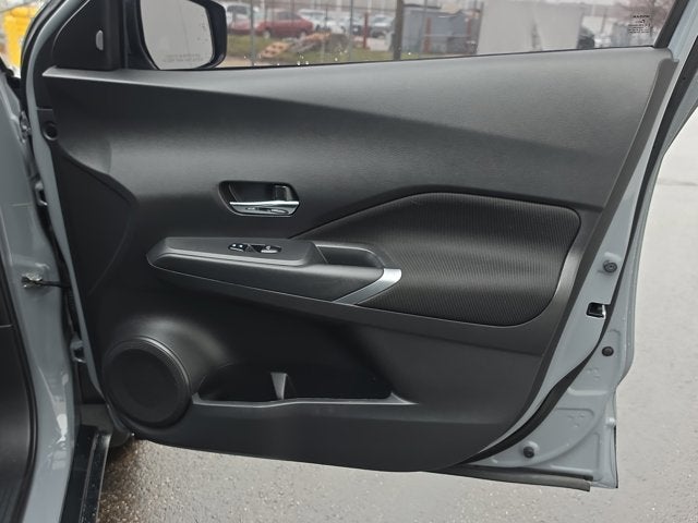 2022 Nissan Kicks SV