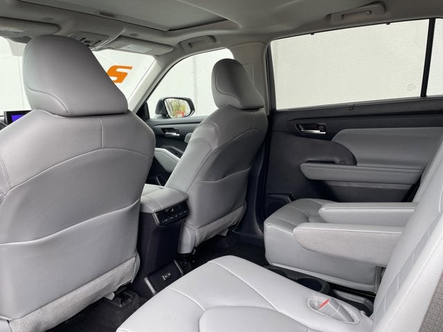2024 Toyota Highlander Hybrid XLE