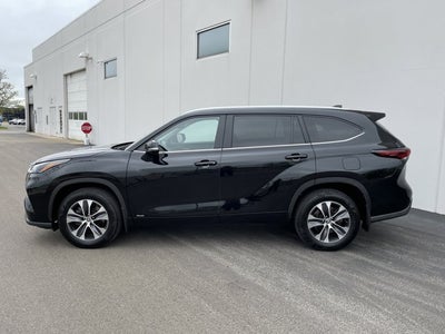2024 Toyota Highlander Hybrid XLE