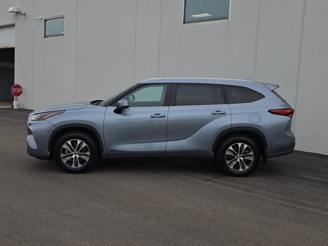 2023 Toyota Highlander Hybrid XLE