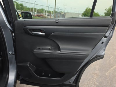 2023 Toyota Highlander Hybrid XLE