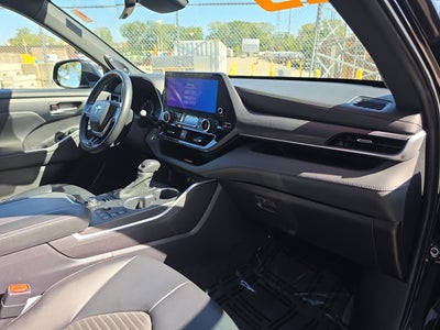 2023 Toyota Highlander XSE