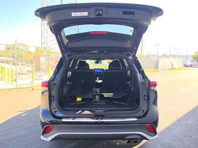 2023 Toyota Highlander XSE