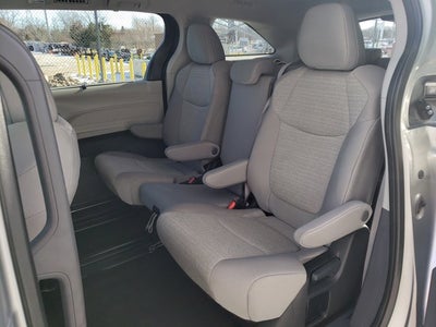 2024 Toyota Sienna LE