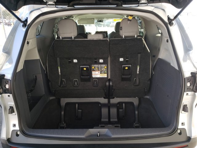 2024 Toyota Sienna LE